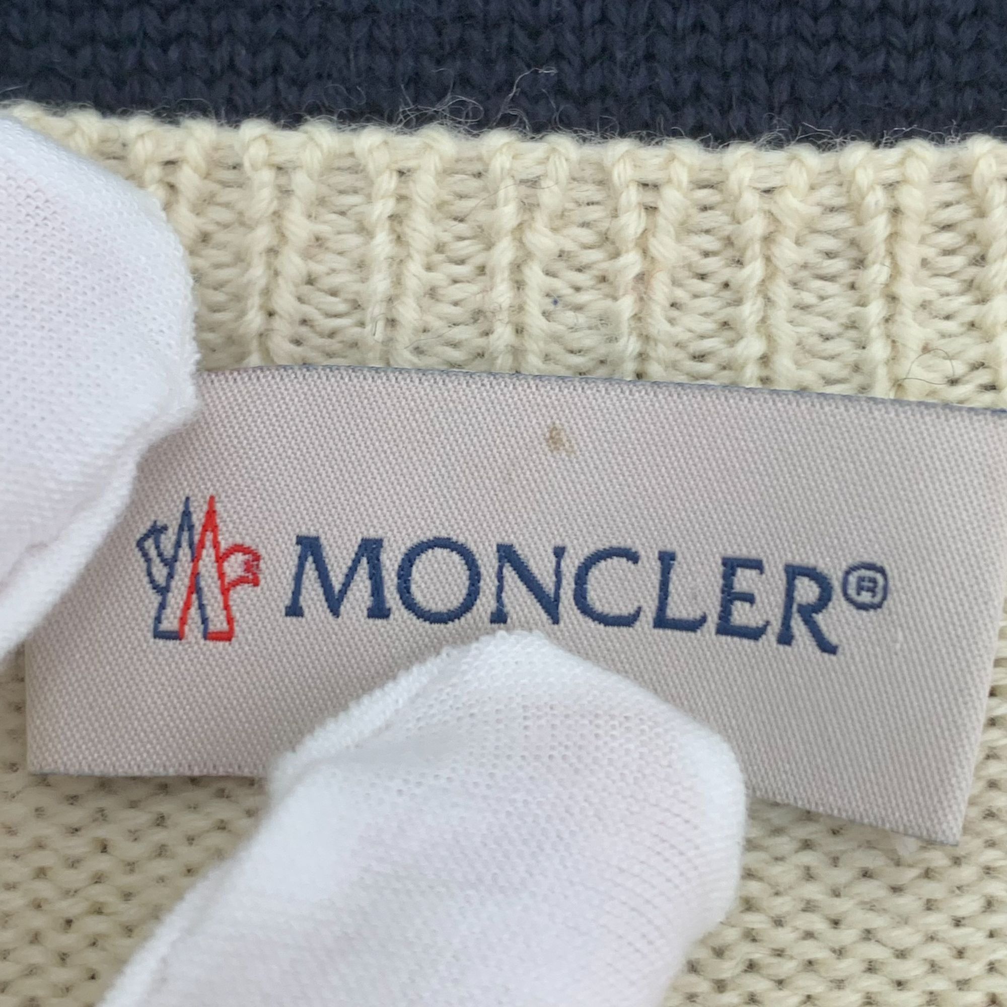Moncler Moncler Maglione Tricot Colorblock Logo Embroidered Wool Cre Size US M / EU 48-50 / 2 - 2 Thumbnail