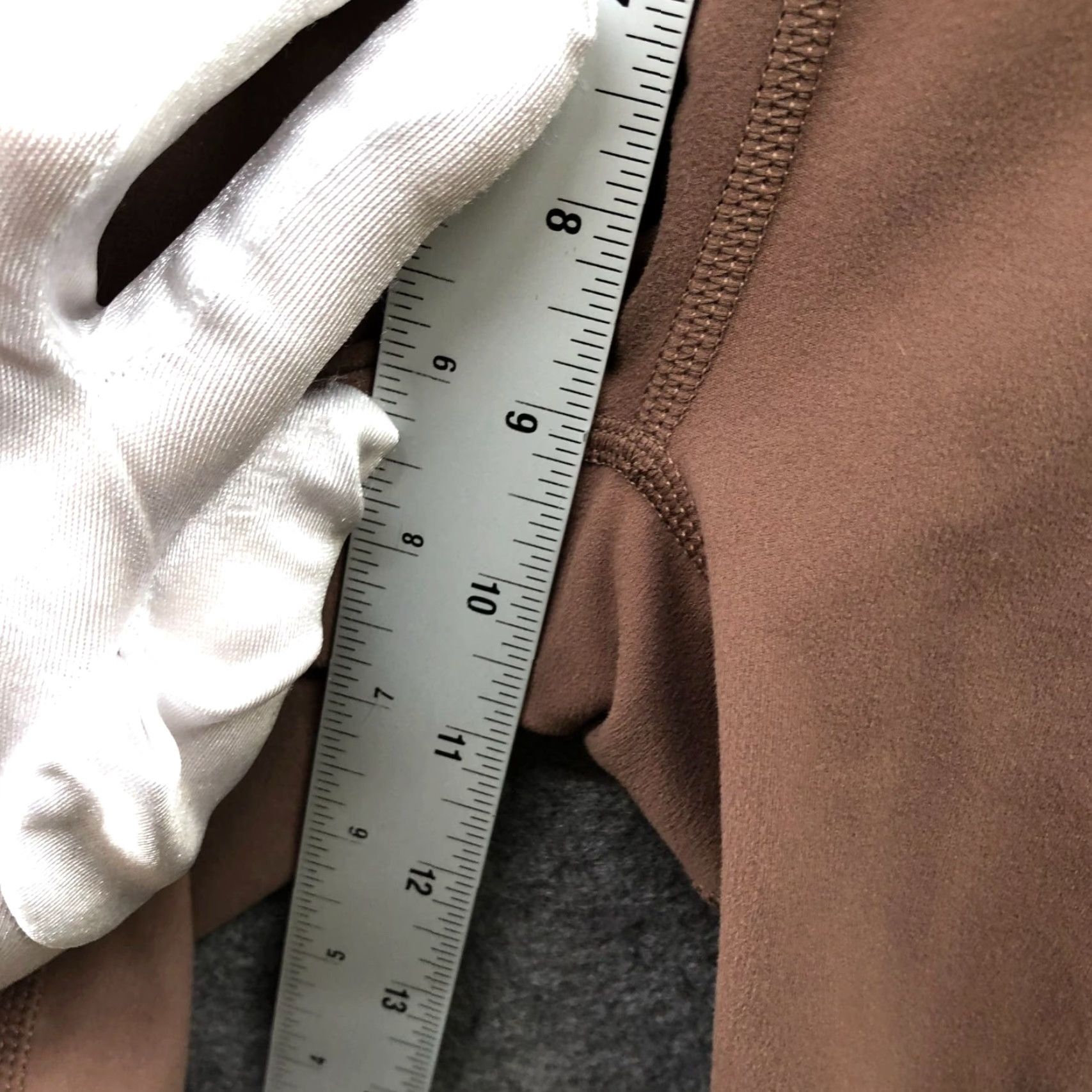 Uniqlo Uniqlo Airism Soft Active Biker Shorts Womens XS Tan Brown Dry Gym Yoga Cycling Size 26" / US 2 / IT 38 - 6 Thumbnail