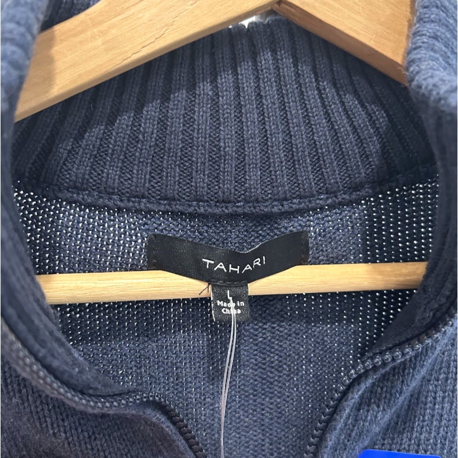 Vintage **Tahari Men's Classic Blue Striped 1/4 Zip Pullover Sweater Size L** User: **Tahari Men's Classic Blue 1/4 Zip Striped Pullover Sweater Size L** Size US L / EU 52-54 / 3 - 6 Thumbnail