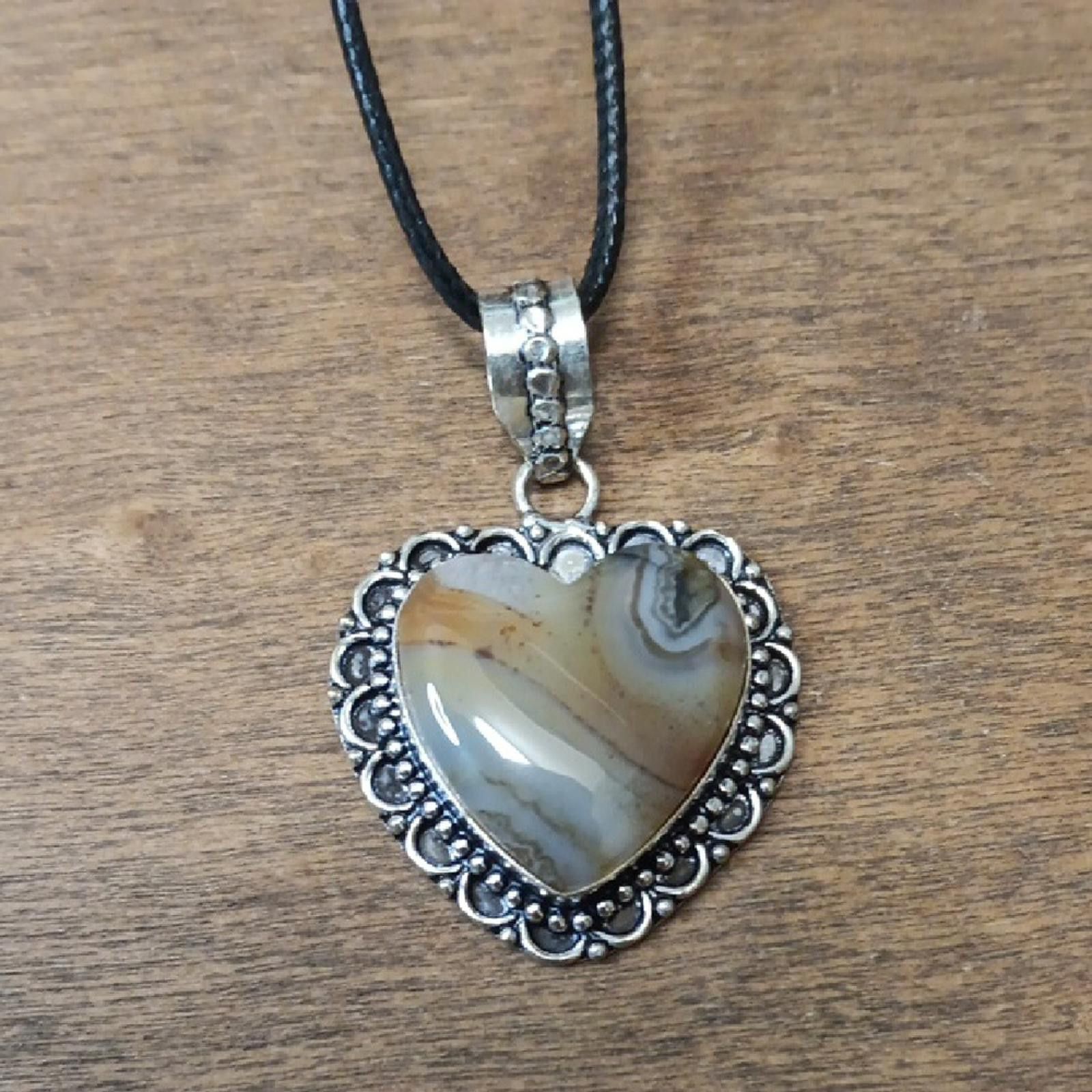Designer Heart-Shaped Montana Agate Pendant Necklace Size ONE SIZE - 1 Thumbnail