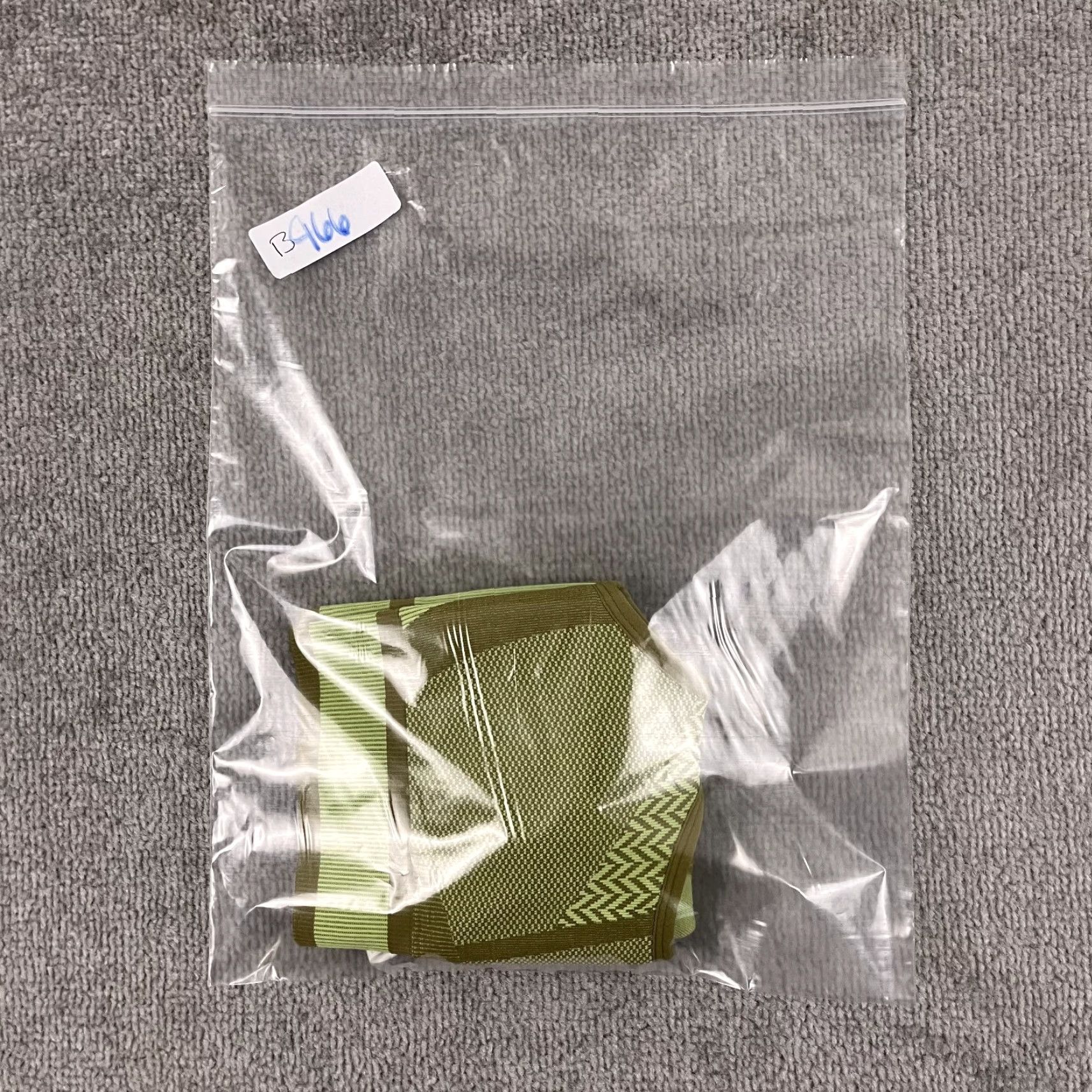 Fabletics Fabletics Bianca Seamless Sports Bra Womens Size 6 Small Green Padded Gym Yoga Size ONE SIZE - 8 Thumbnail
