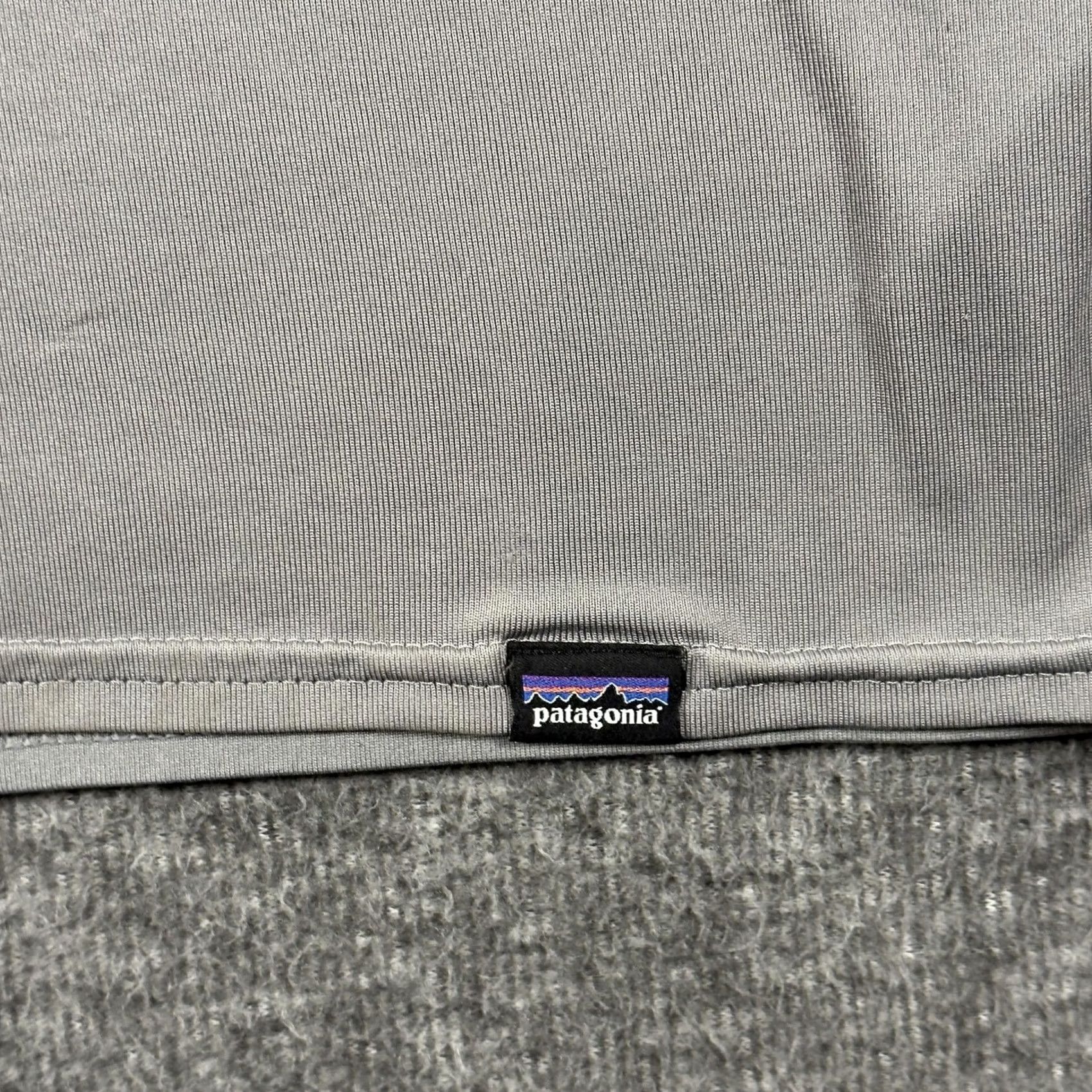 Patagonia Patagonia Capilene Daily Shirt Mens Medium Gray Short Sleeve Base Layer Tee Size US M / EU 48-50 / 2 - 3 Thumbnail