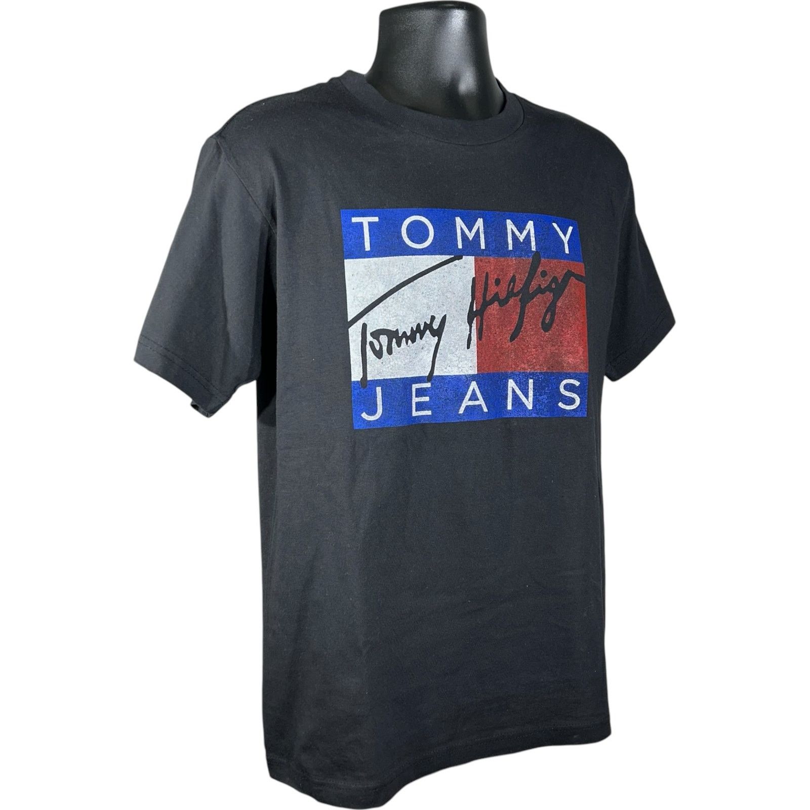 Tommy Hilfiger Vintage Tommy Hilfiger Flag Logo Tee Large Size US L / EU 52-54 / 3 - 4 Thumbnail