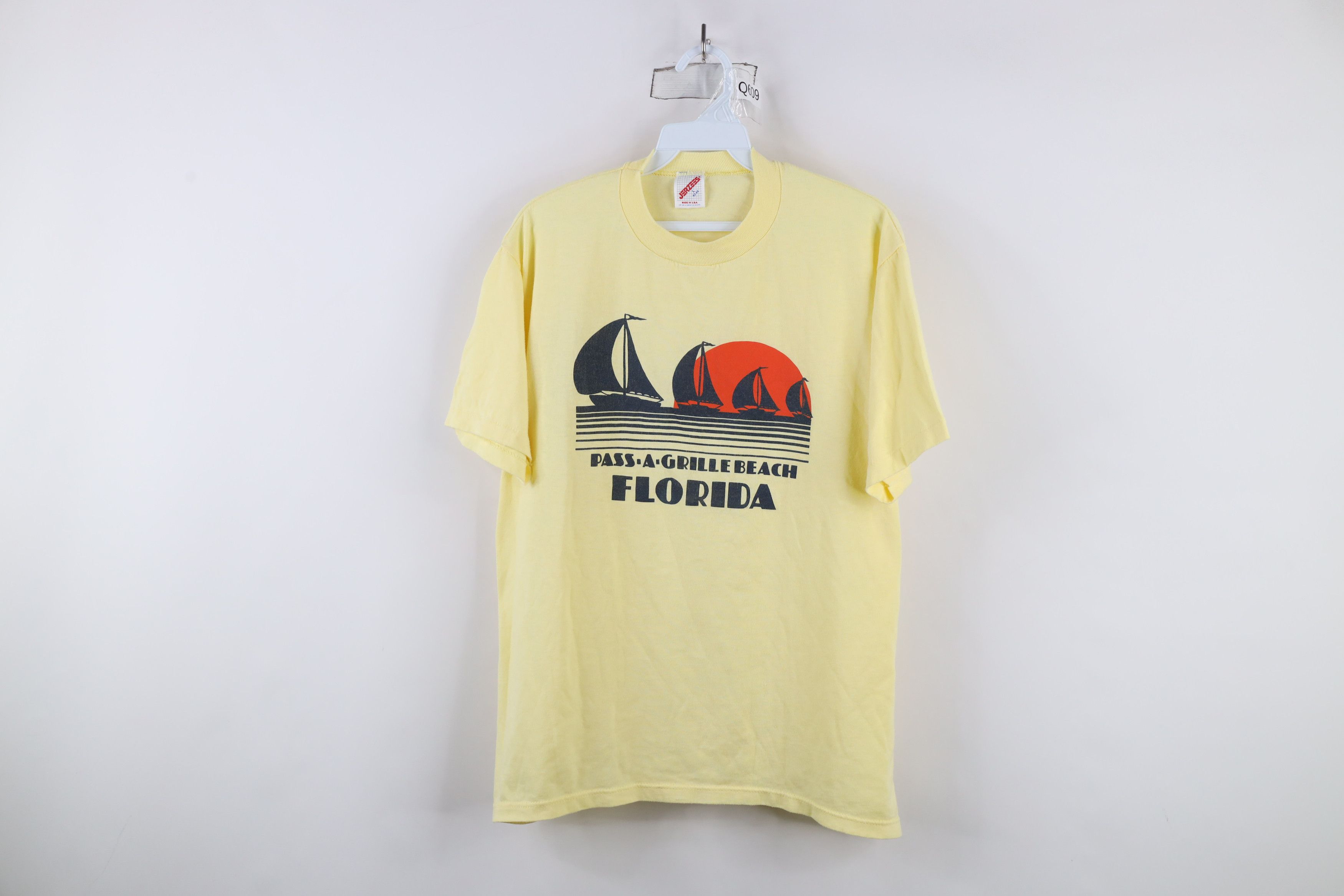 Vintage Vintage 80s 90s Streetwear Grille Beach Florida T-Shirt USA Size US L / EU 52-54 / 3 - 1 Thumbnail