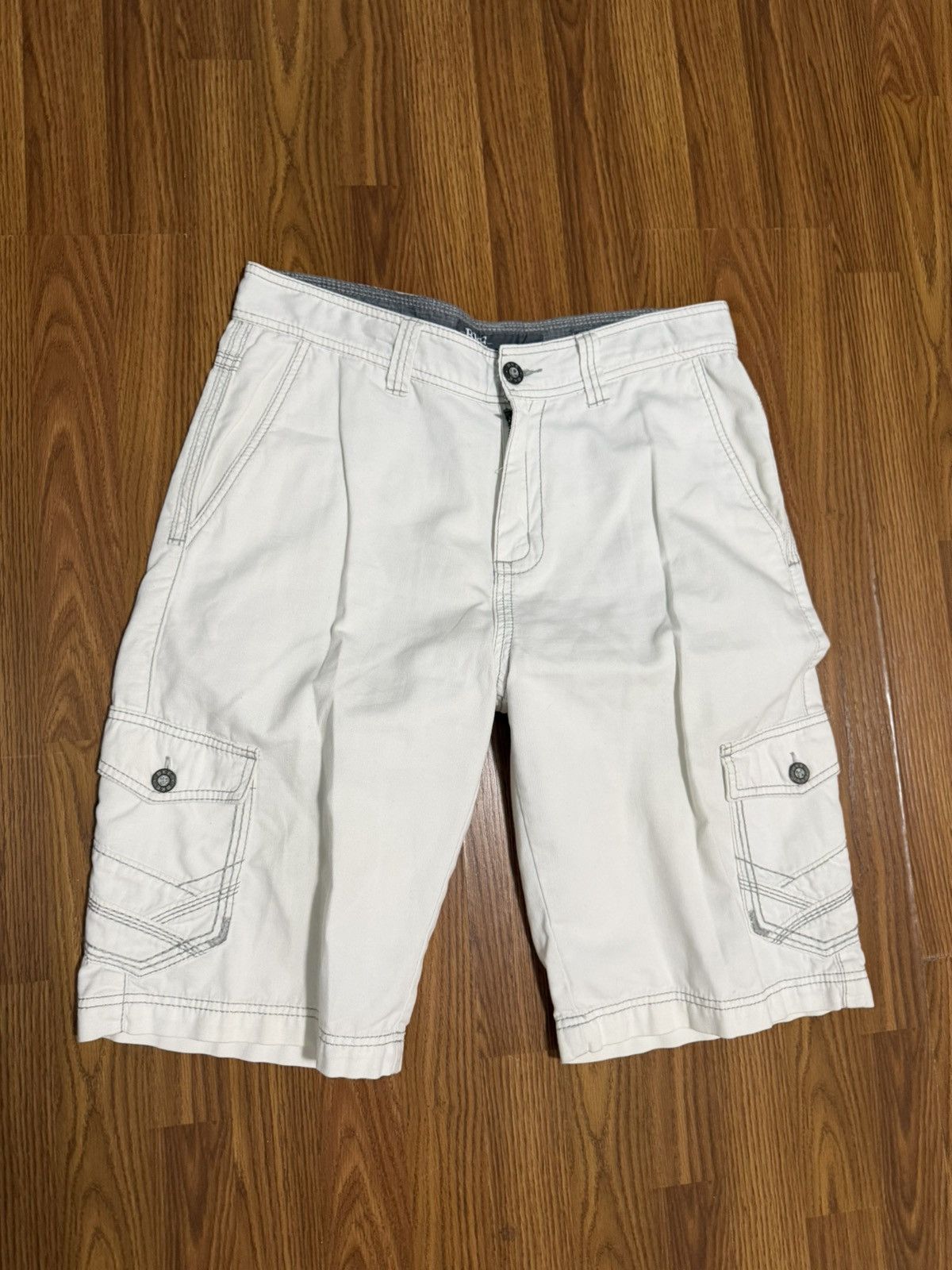 BKE BKE Irving Athletic Fit Cargo Utility White Shorts Size 33 Size US 33 - 2 Thumbnail