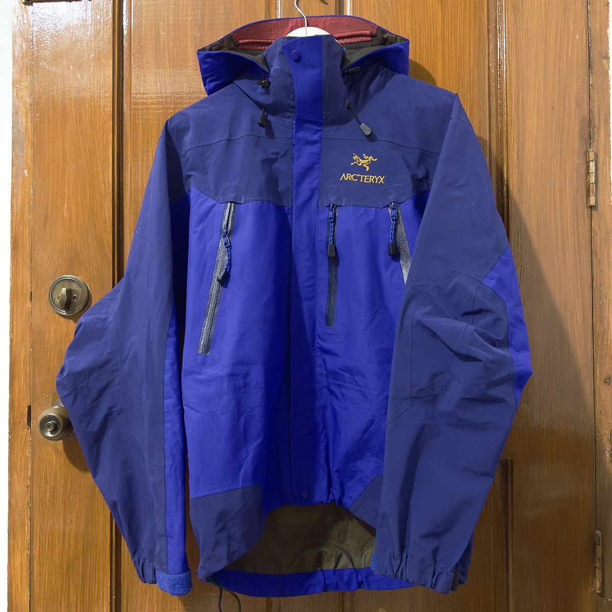 Arc'teryx 90’s Arc’teryx Theta AR Too Blue 24K Gold Gore-Tex Jacket Size US S / EU 44-46 / 1 - 2 Thumbnail