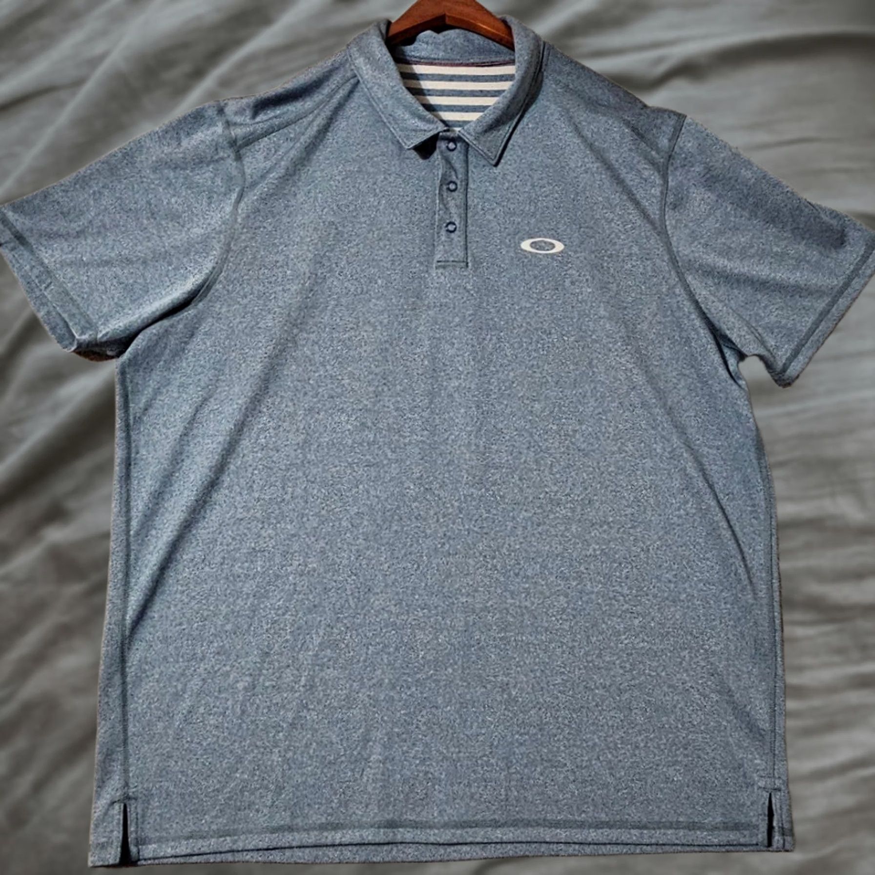 Oakley Oakley Shirt Mens 2XLT Blue Gray Striped Half Snap Button Polo Golf Reversible Size US XXL / EU 58 / 5 - 1 Thumbnail
