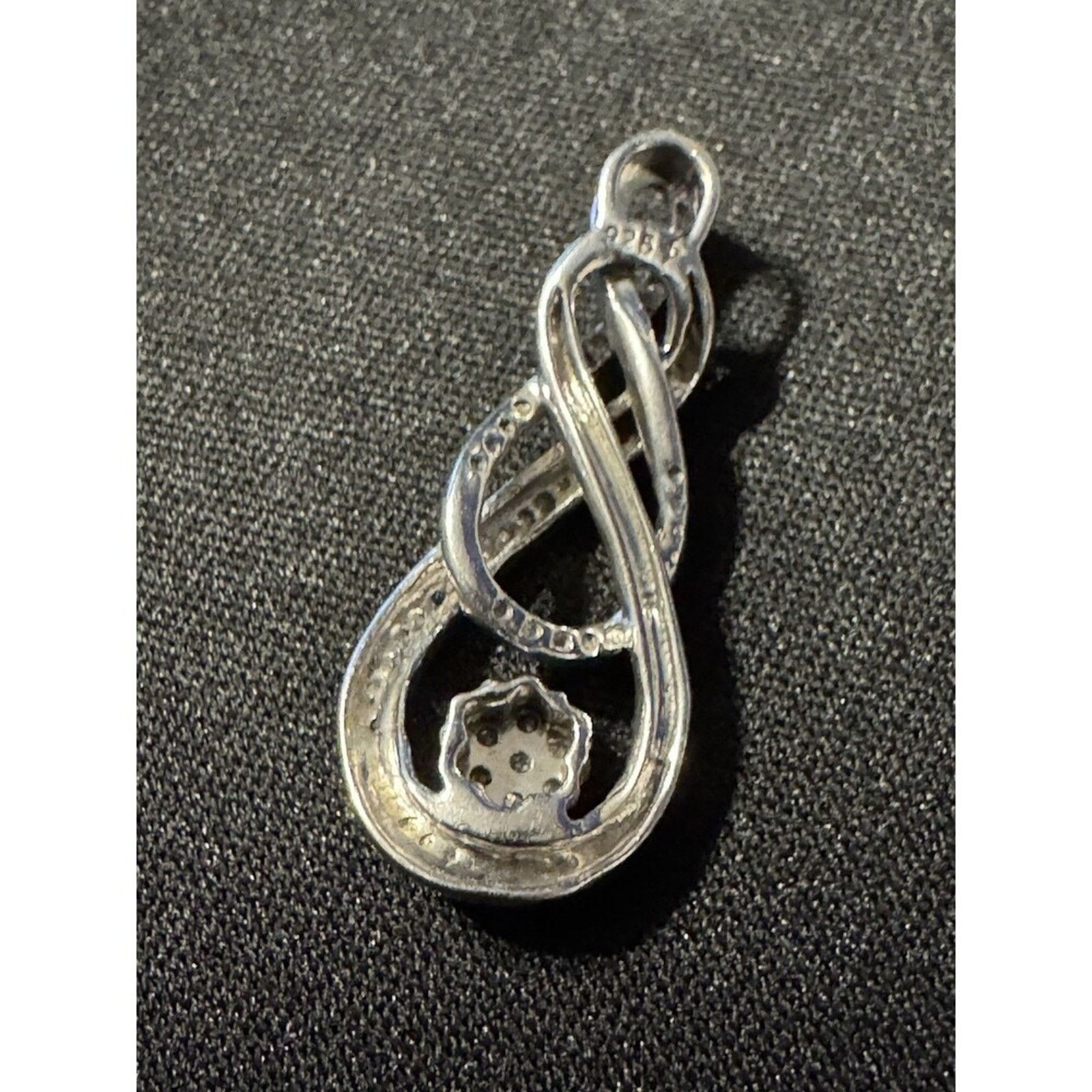 Other 925 Sterling Silver Diamond Pendant Middle Stone in Flower Size ONE SIZE - 4 Thumbnail