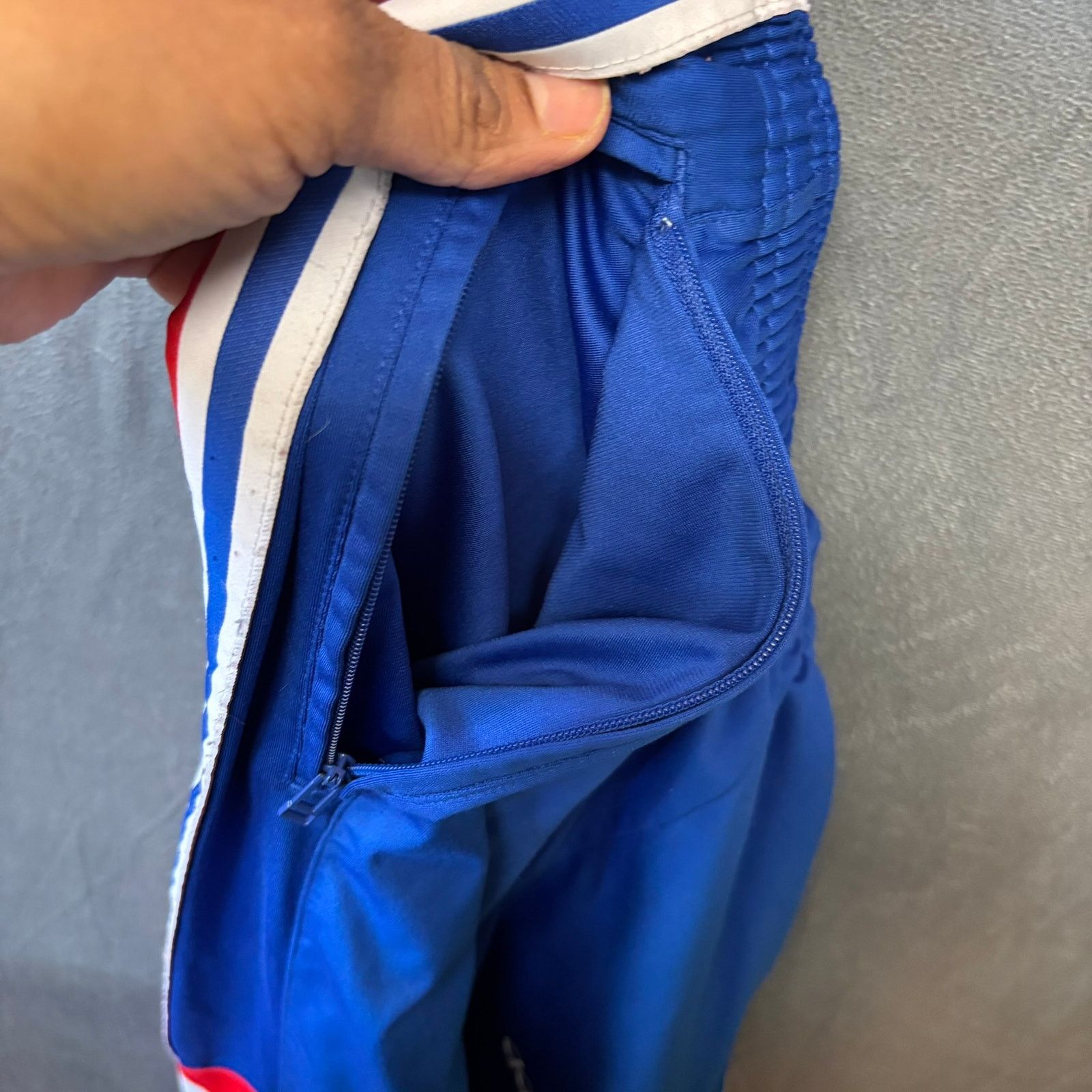 Adidas Vintage Adidas Joggers Aloxe Small Joggers Out of Stock Size 24" / US 00 / IT 34 - 12 Thumbnail