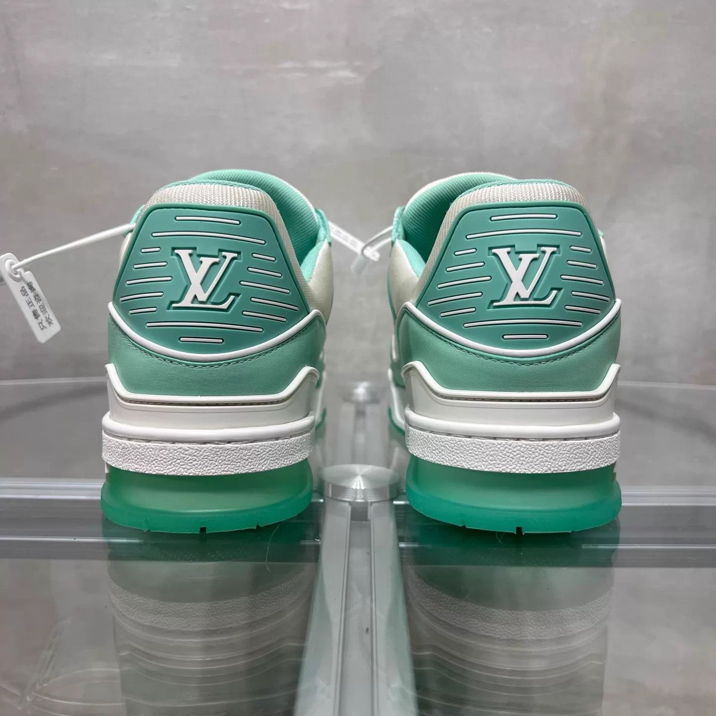 Louis Vuitton Louis Vuitton Trainer Mint Green UK7.5 (41.5) Size US 8.5 / EU 41-42 - 6 Thumbnail