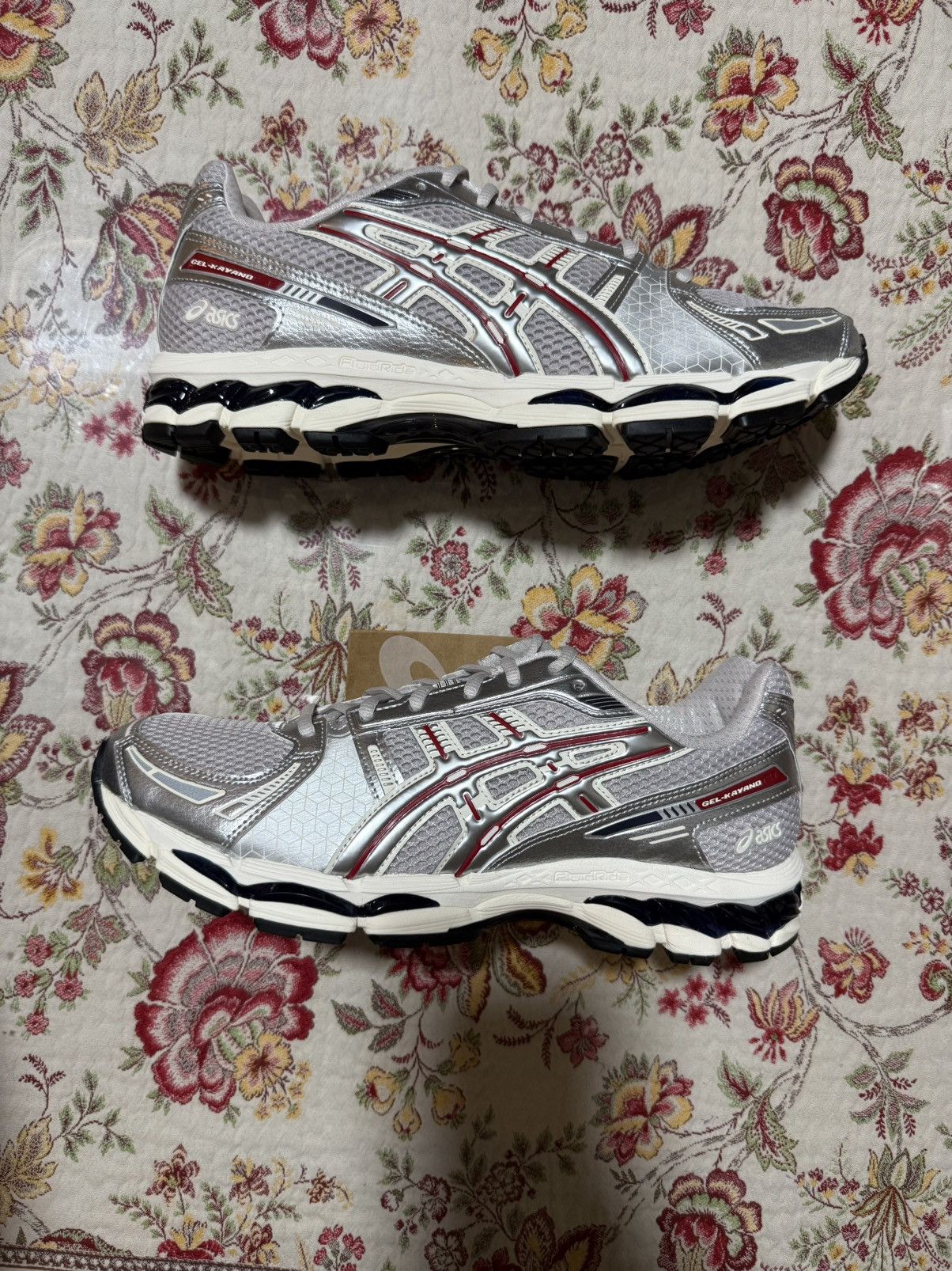 Asics × Kith KITH Ronnie Fieg ASICS GEL-KAYANO 12.1 WIND CHIME / SILVER Size US 11 / EU 44 - 2 Thumbnail