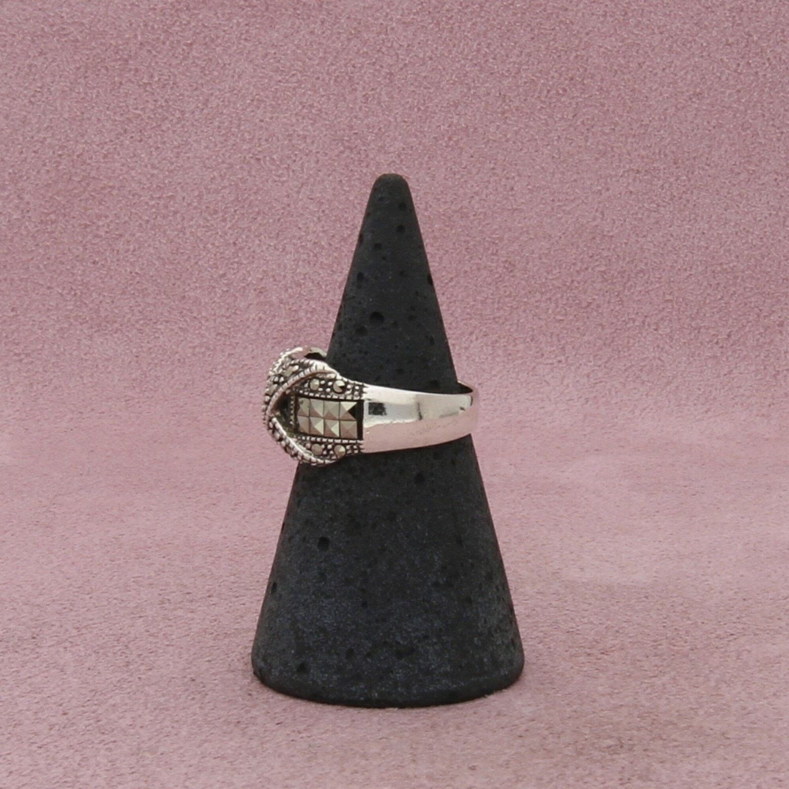 Sterling Silver sterling silver marcasite studded x dome ring size 5.5 Size ONE SIZE - 4 Thumbnail