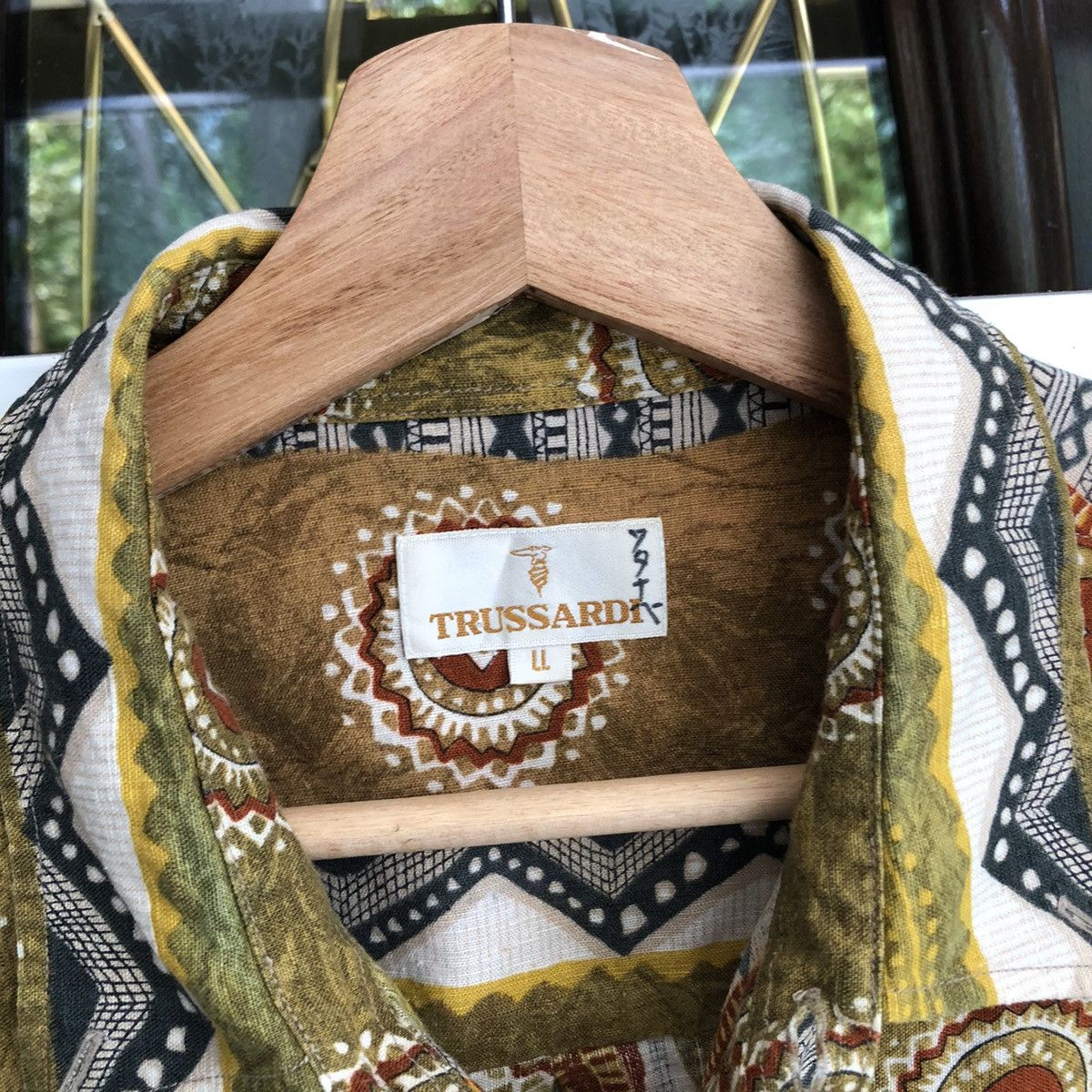 Japanese Brand × Trussardi × Vintage Rare Vintage Trussardi Abstract Design Buttons Shirt 🍒 Size US L / EU 52-54 / 3 - 3 Thumbnail