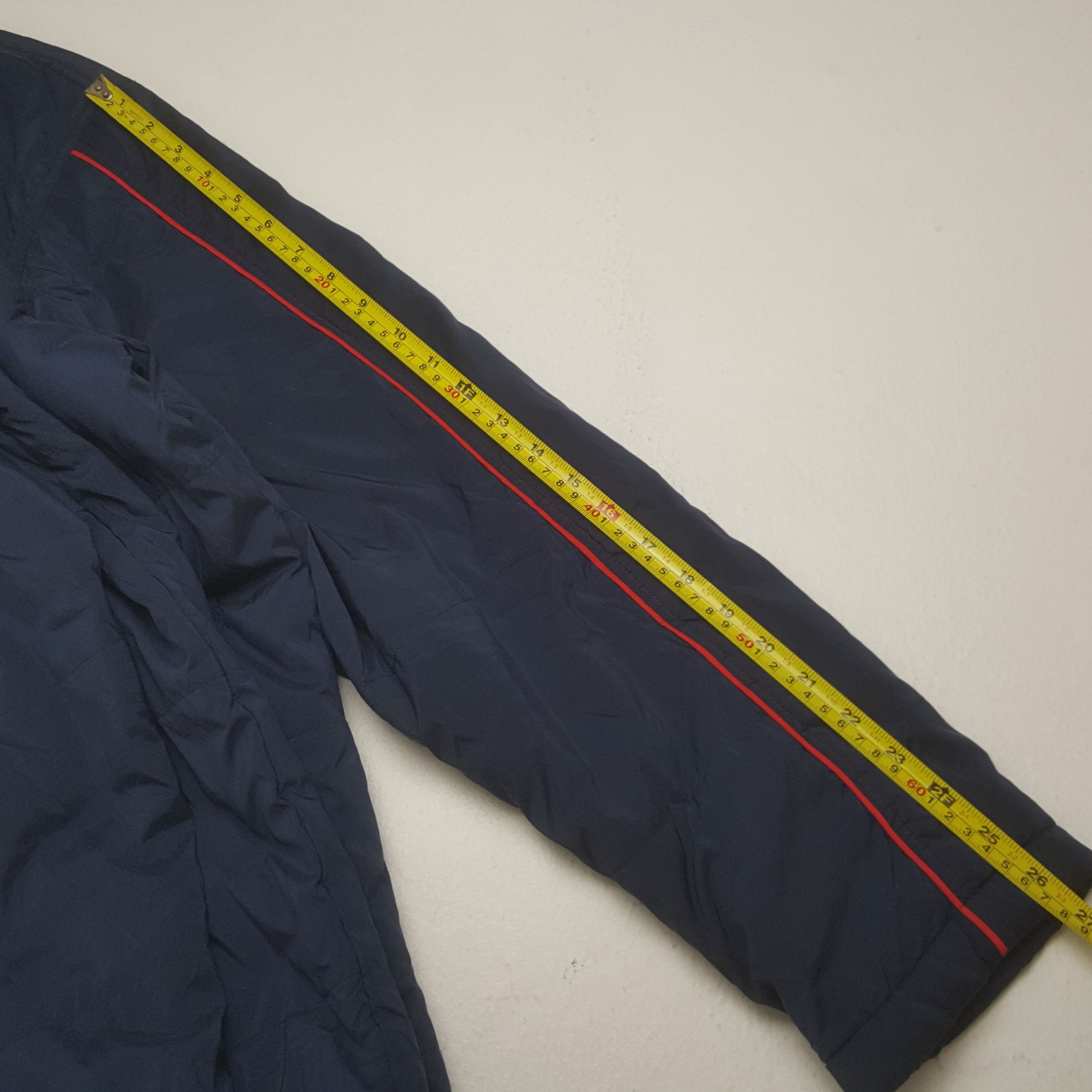 Umbro Vintage Umbro England Soccer Team Windbreaker Jacket C324N6 Size US L / EU 52-54 / 3 - 6 Thumbnail