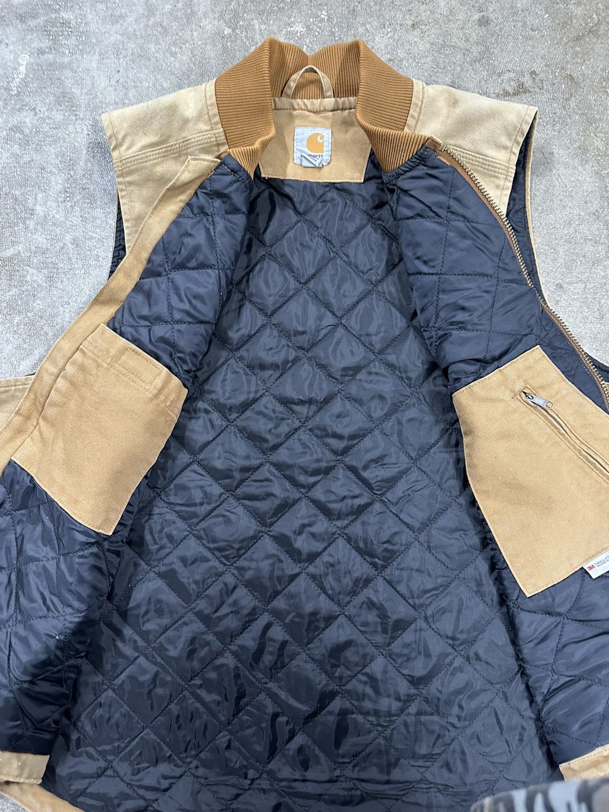 Carhartt Crazy Y2K Carhartt Tan Brown Workwear 3M Thinsulate Vest Size US XL / EU 56 / 4 - 11 Thumbnail