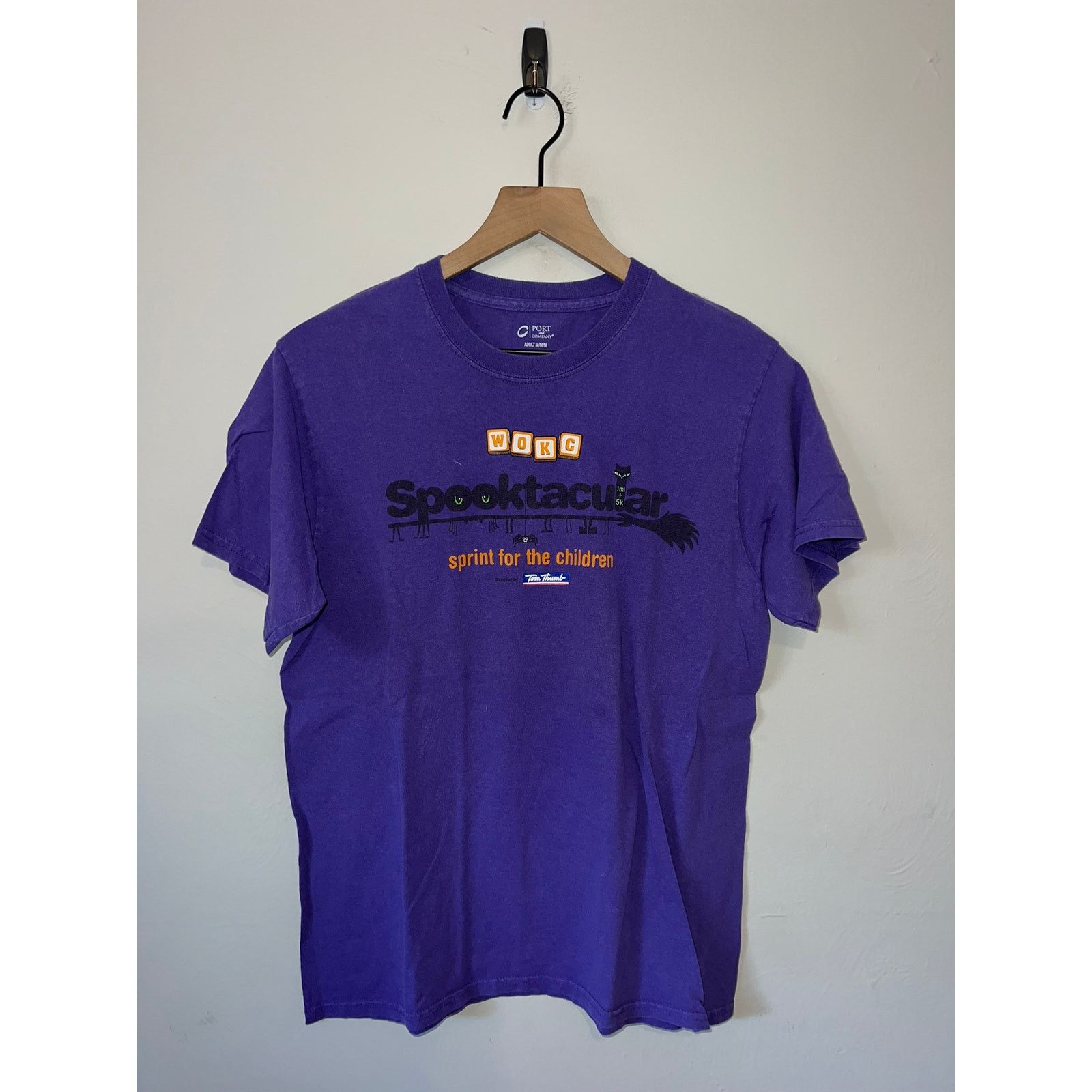 Port & Company Spooktacular Shirt Tom Thumb Halloween Tee Purple 2000s M Size US M / EU 48-50 / 2 - 1 Thumbnail