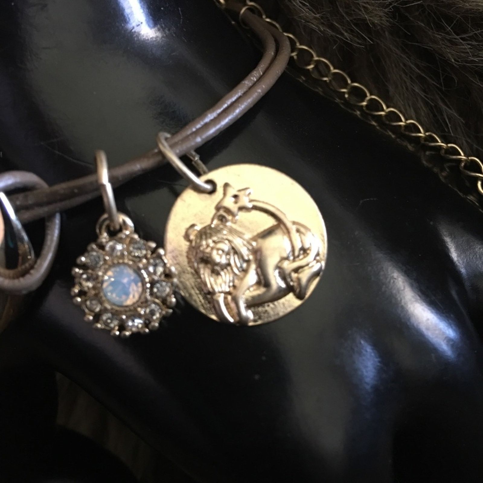 Jewelry Gold tone lion courage opal rhinestone bracelet Size ONE SIZE - 3 Thumbnail