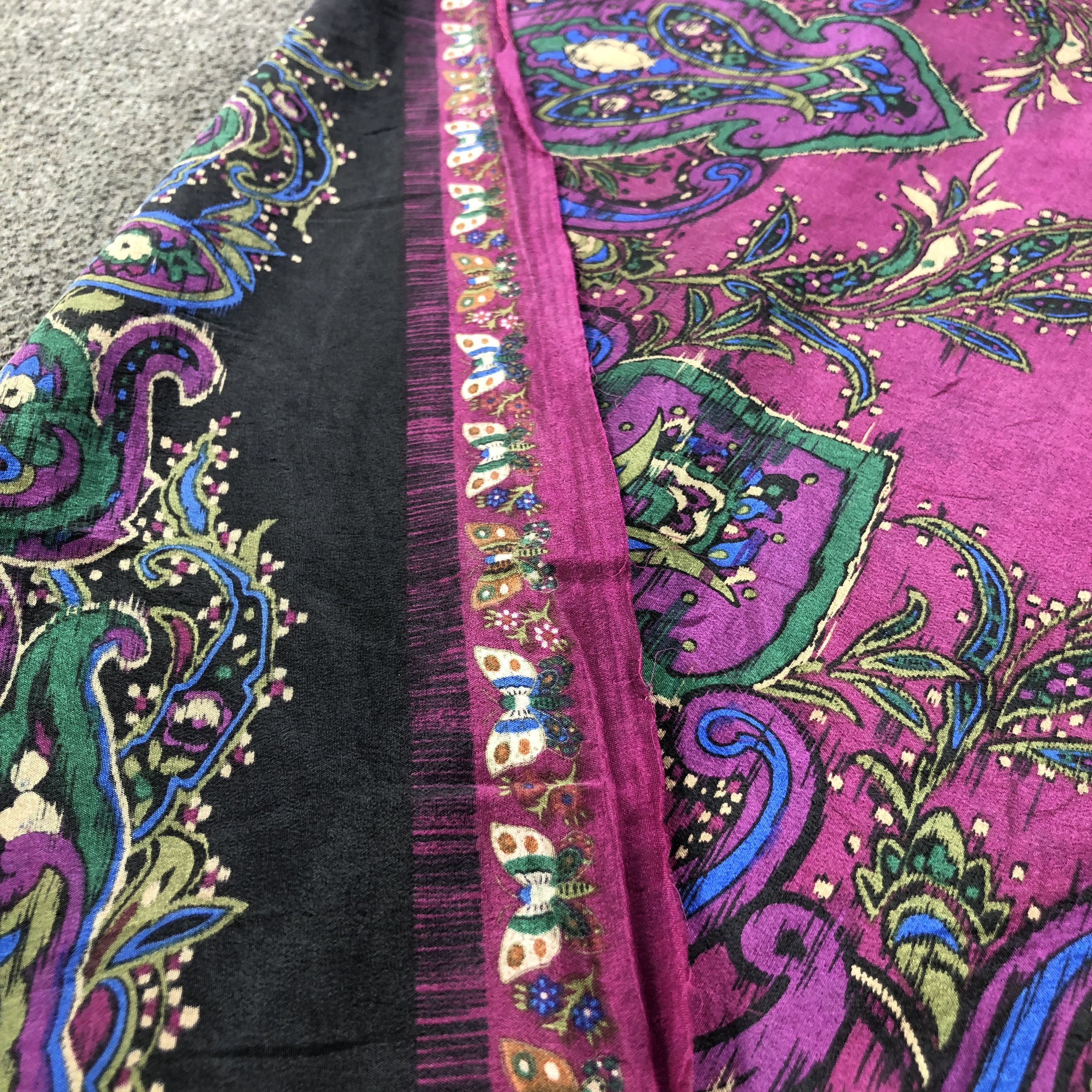 Hanae Mori Hanae Mori Luxury Paisley Hand Rolled Silk Scarf M1112 Size ONE SIZE - 5 Thumbnail