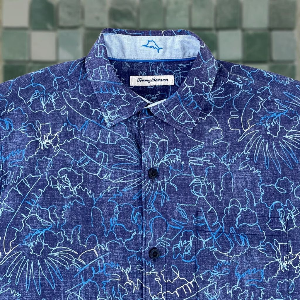 Tommy Bahama Tommy Bahama Between The Vines Shirt Men M Island Zone NWOT Island Navy Blue Silk 70%/Coolmax 30% Floral Short Sleeve Button-Up Collared Classic Mens Size US M / EU 48-50 / 2 - 1 Thumbnail