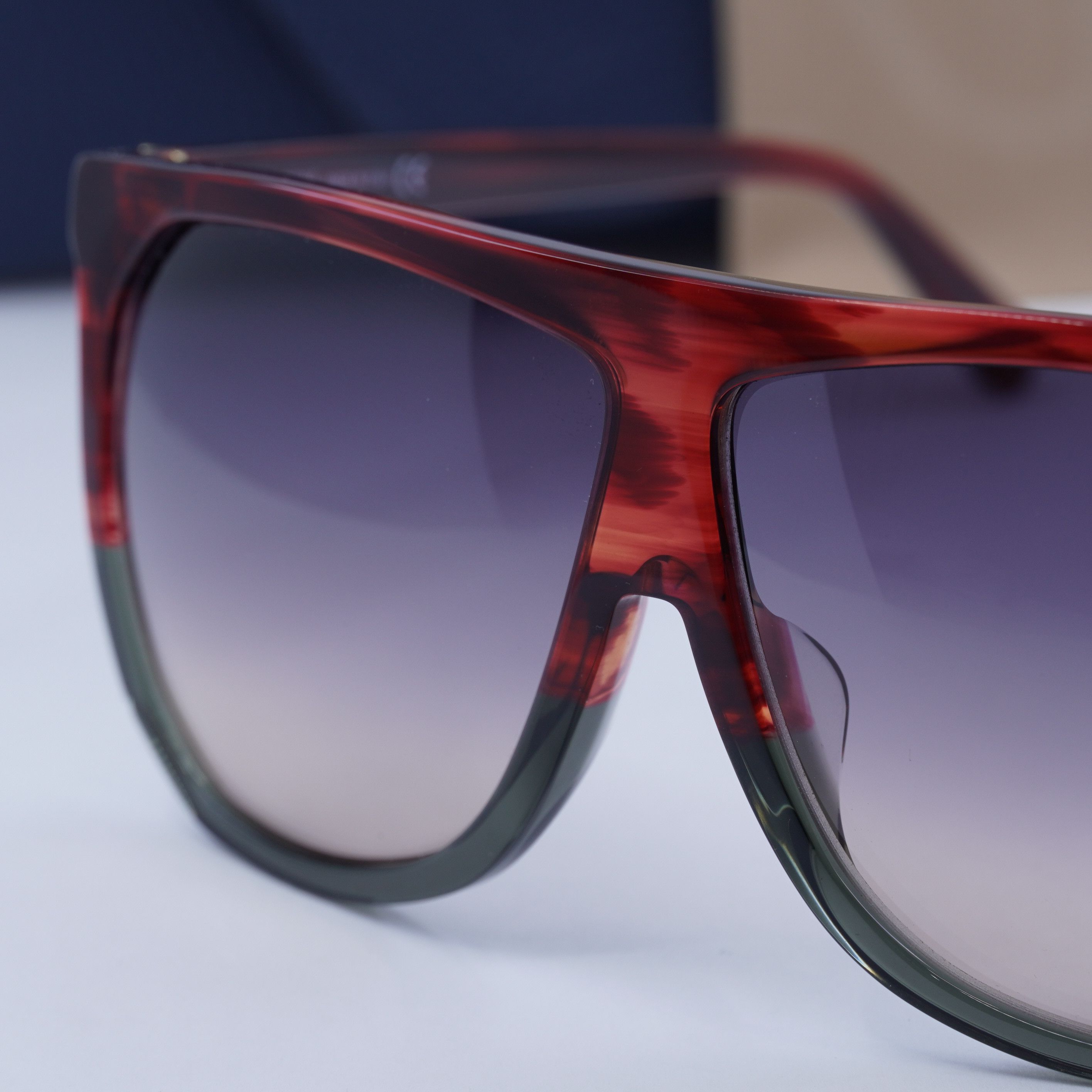 Loewe Loewe LW40001F 68B Filipa Sunglasses Red/Grey Square Frame Size ONE SIZE - 8 Thumbnail
