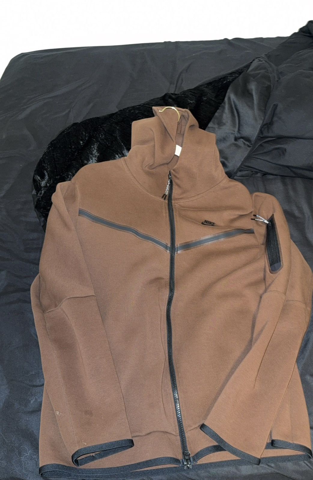 Nike Nike tech brown Size US L / EU 52-54 / 3 - 1 Preview