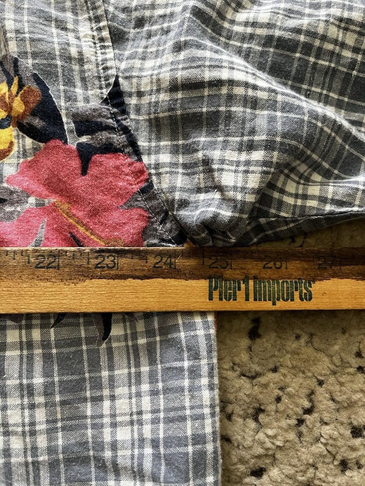 Bugle Boy Bugle Boy Authentics Plaid Floral Shirt L Grey Hibiscus Size US L / EU 52-54 / 3 - 9 Thumbnail