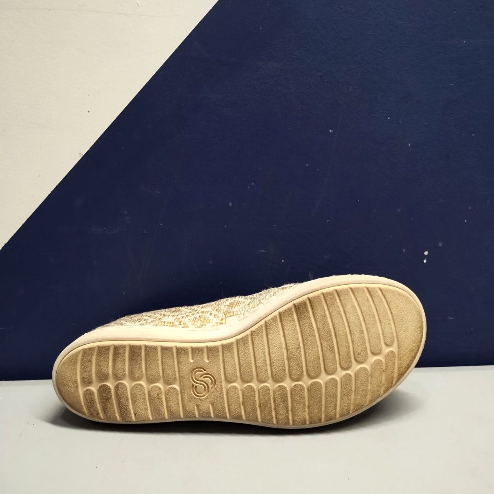 Clarks Clarks Cloudstepper Loafers Womens 7.5 Tan White Slip-On Cushioned Comfort Casual Shoes 261417804050 Size US 8 / IT 38 - 6 Thumbnail