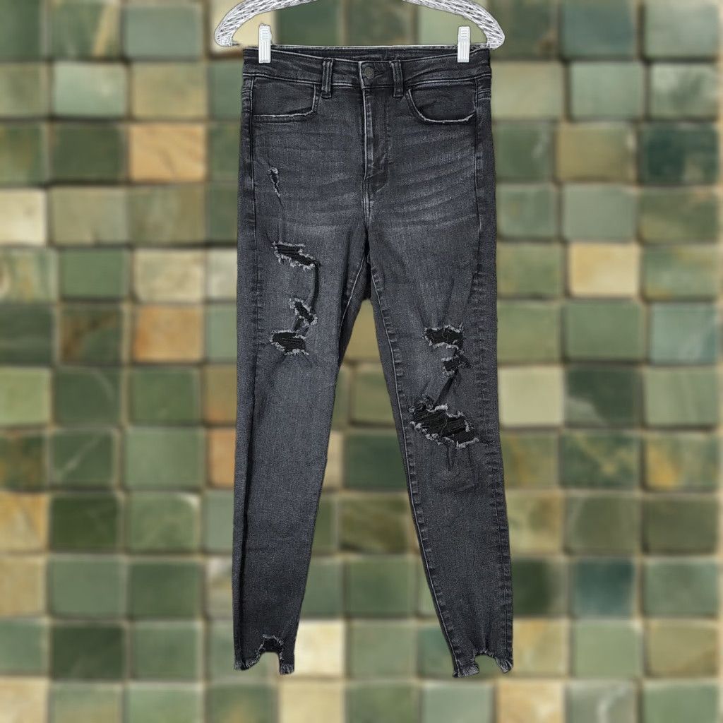 American Eagle Outfitters American Eagle Jeans Women's Super High Rise Distressed Crop Black Jegging Size 6 Womens Size 28" / US 6 / IT 42 - 1 Thumbnail