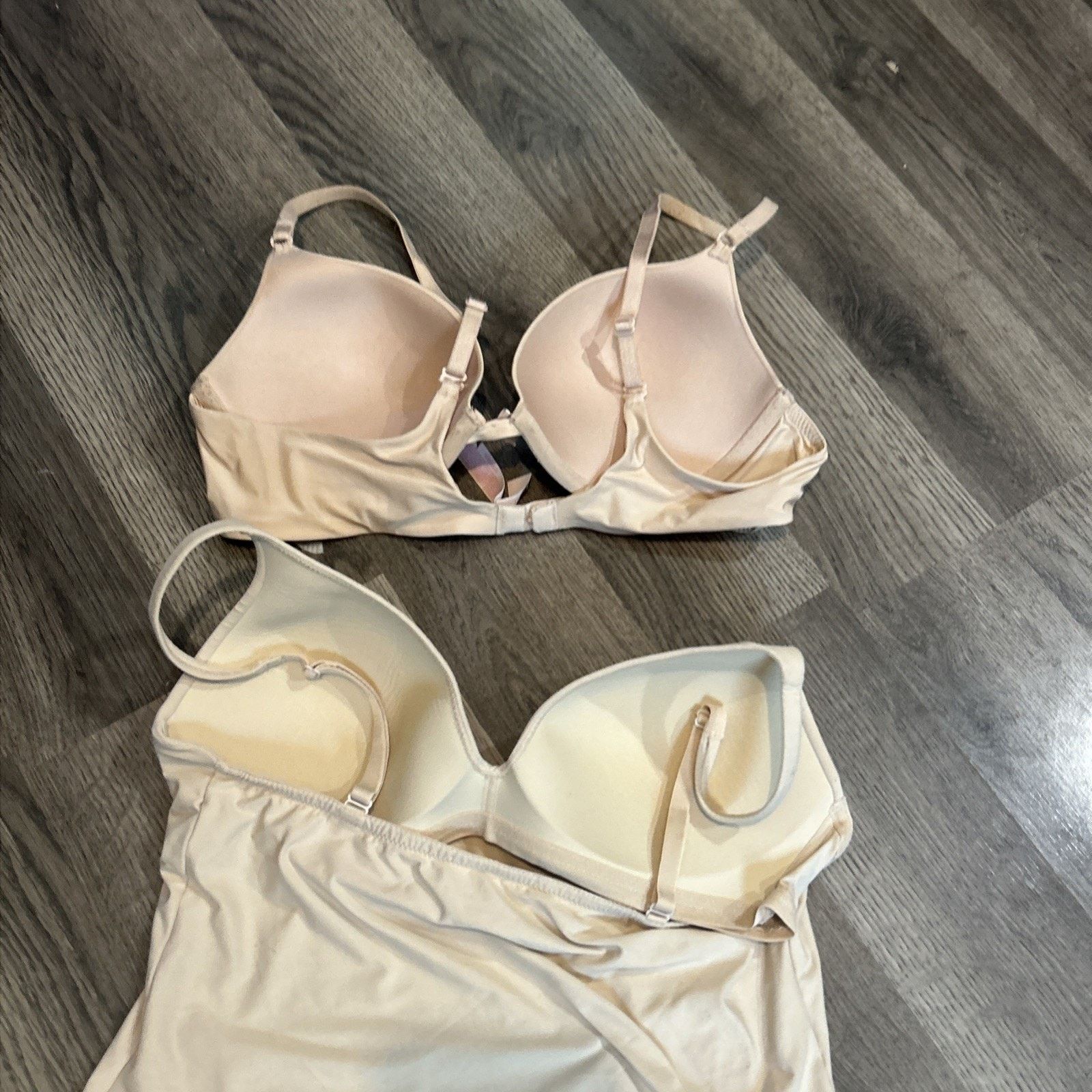 Victoria's Secret Victoria Secret 36B Lot Of 3 -read description Size ONE SIZE - 8 Thumbnail