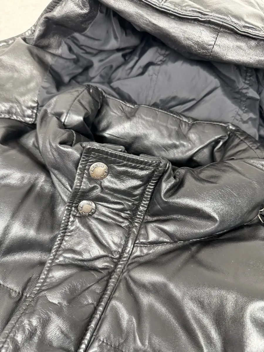 Prada 2000s Prada Hooded Black Leather Bomber Puffer Jacket Size US M / EU 48-50 / 2 - 11 Thumbnail