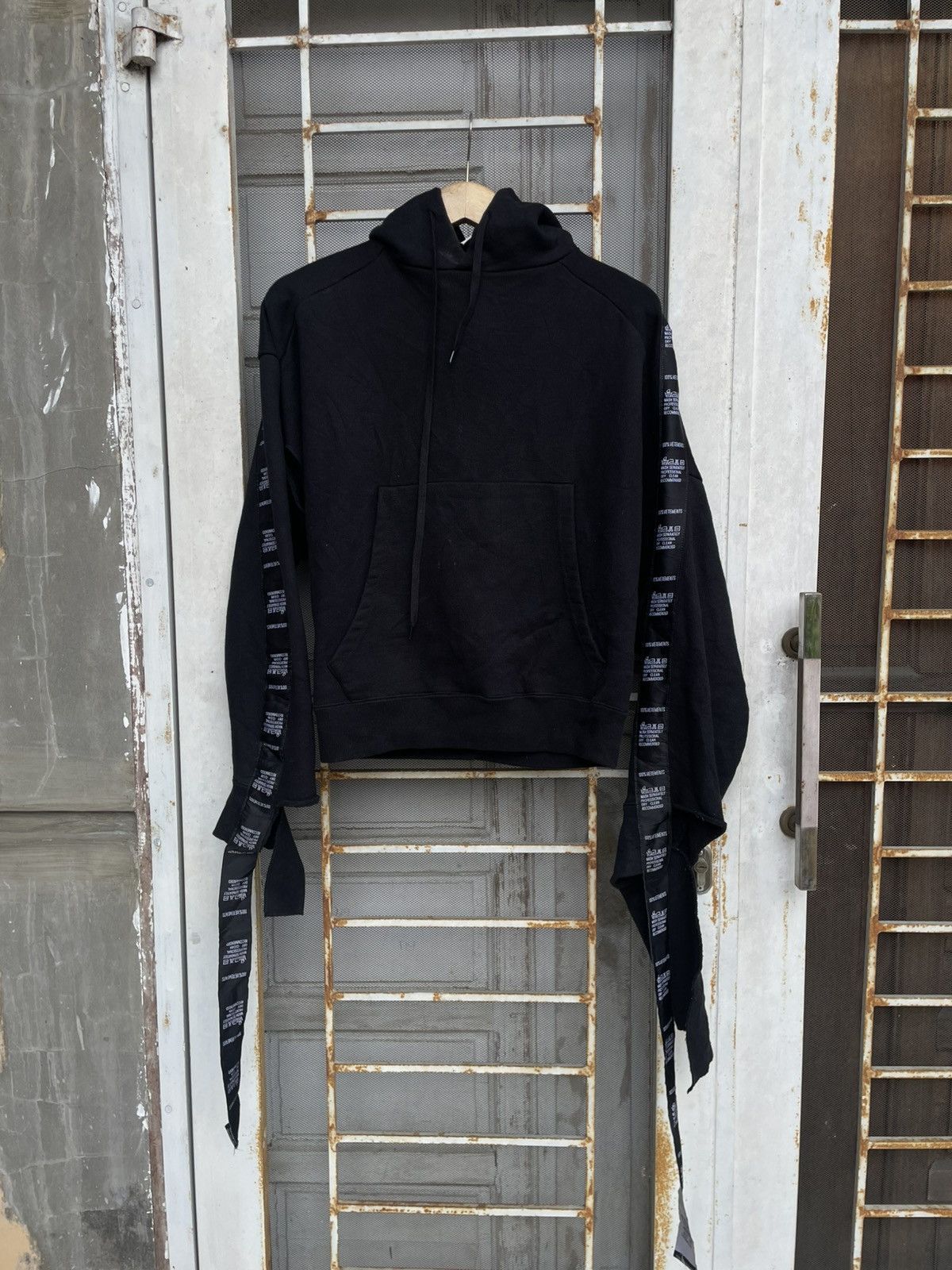 vetements hooded sweatshirt with ribbons