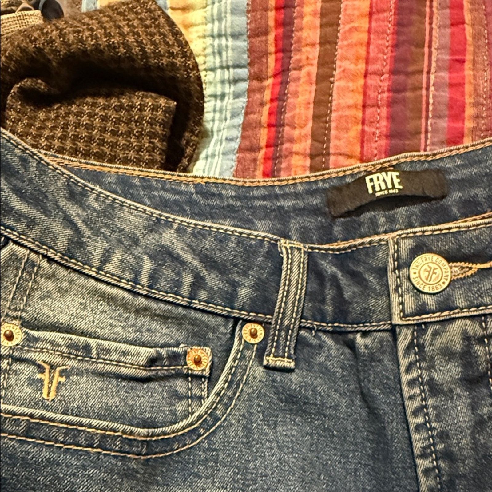 Frye FRYE high waited classic denim mom jeans 8 Size 30" / US 8 / IT 44 - 2 Thumbnail