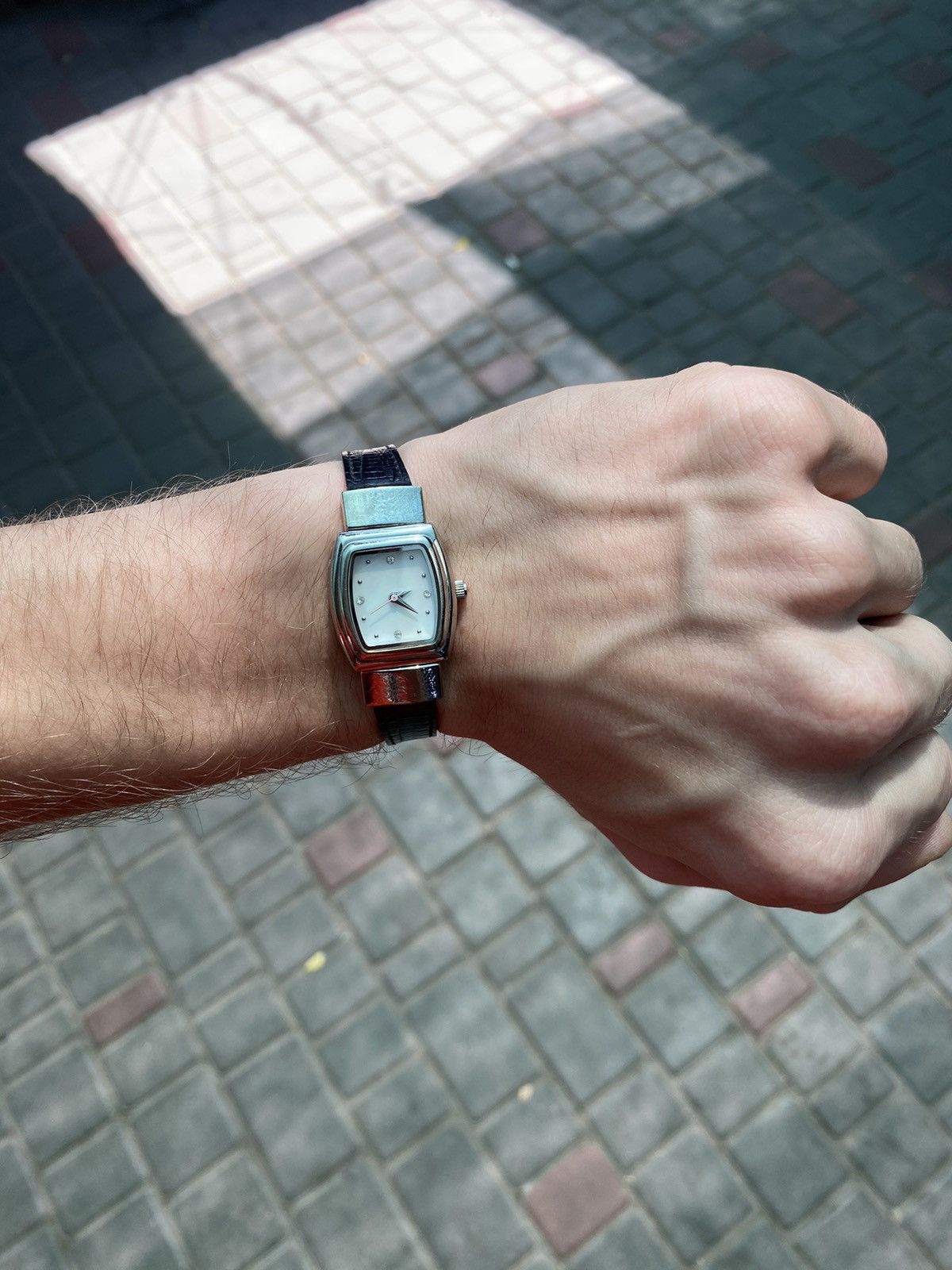Japanese Brand Stylish Silver Watch - Leather Strap Elegance Size ONE SIZE - 1 Thumbnail