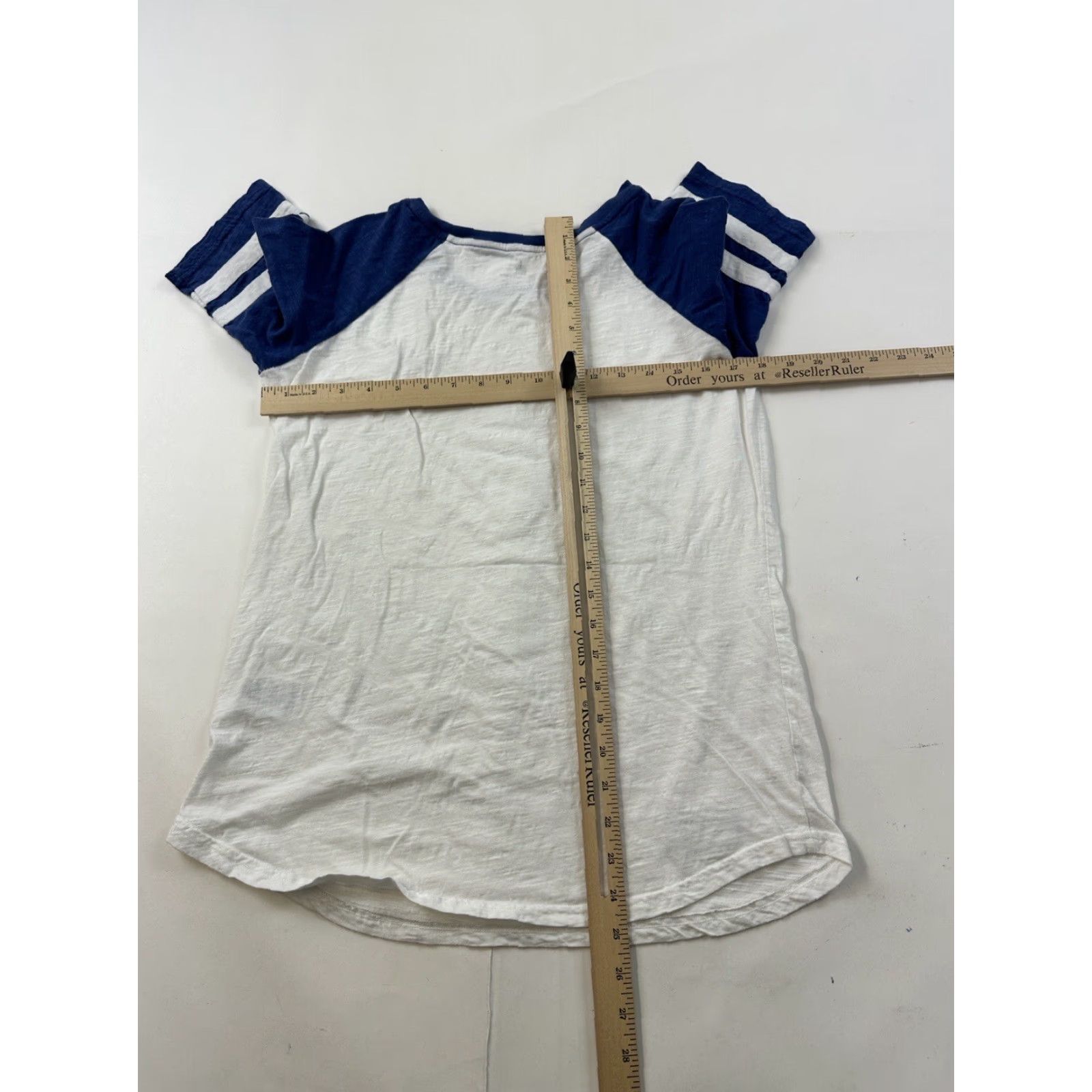 Disney Disney Parks Shirt Womens M White Short Sleeve 2018 Disneyland Resort Mickey Mouse Crew Neck Disney Size M / US 6-8 / IT 42-44 - 5 Thumbnail