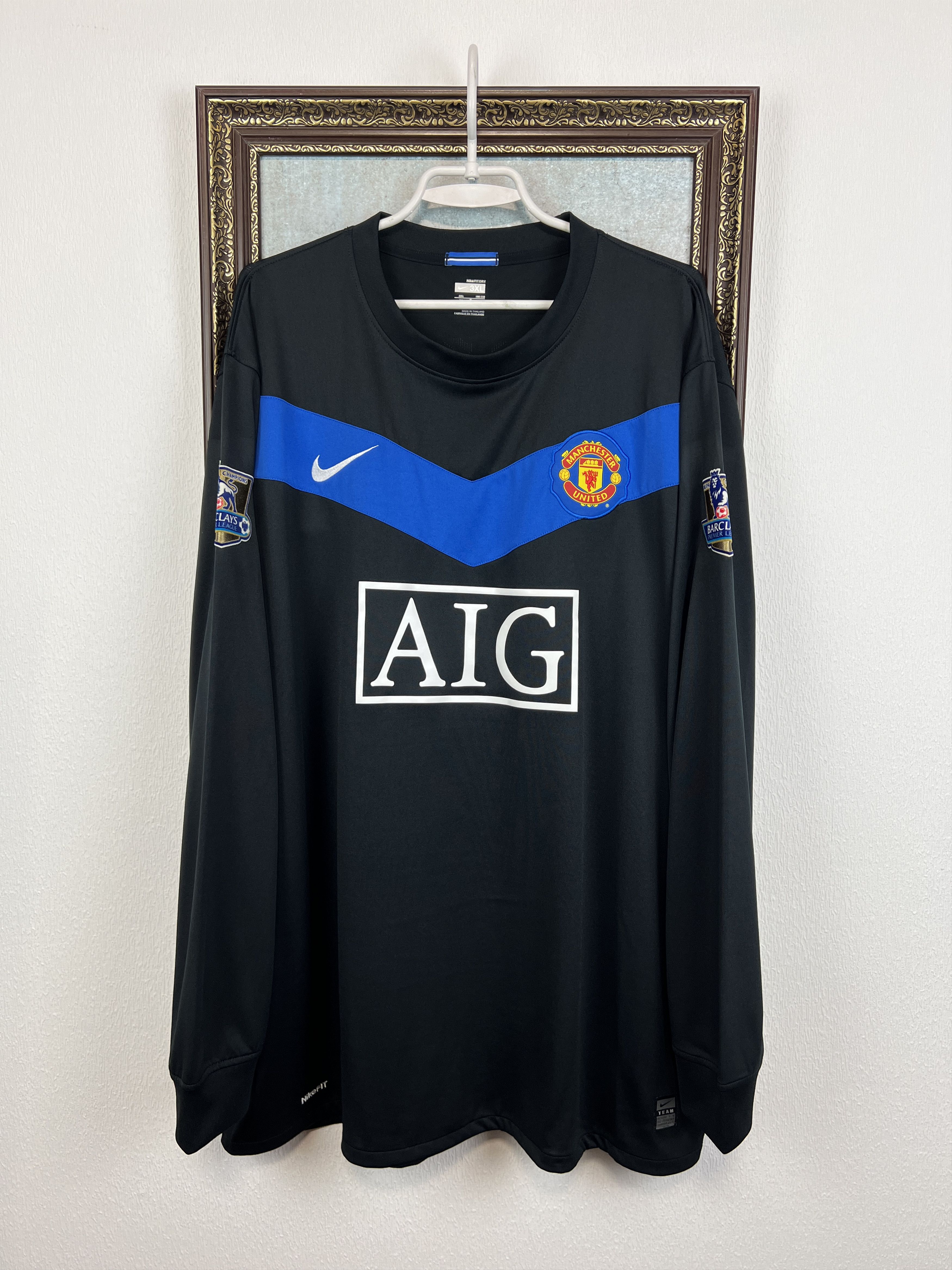 Nike Manchester United football shirt Carrick Long Sleeve Jersey Size US XXL / EU 58 / 5 - 2 Thumbnail