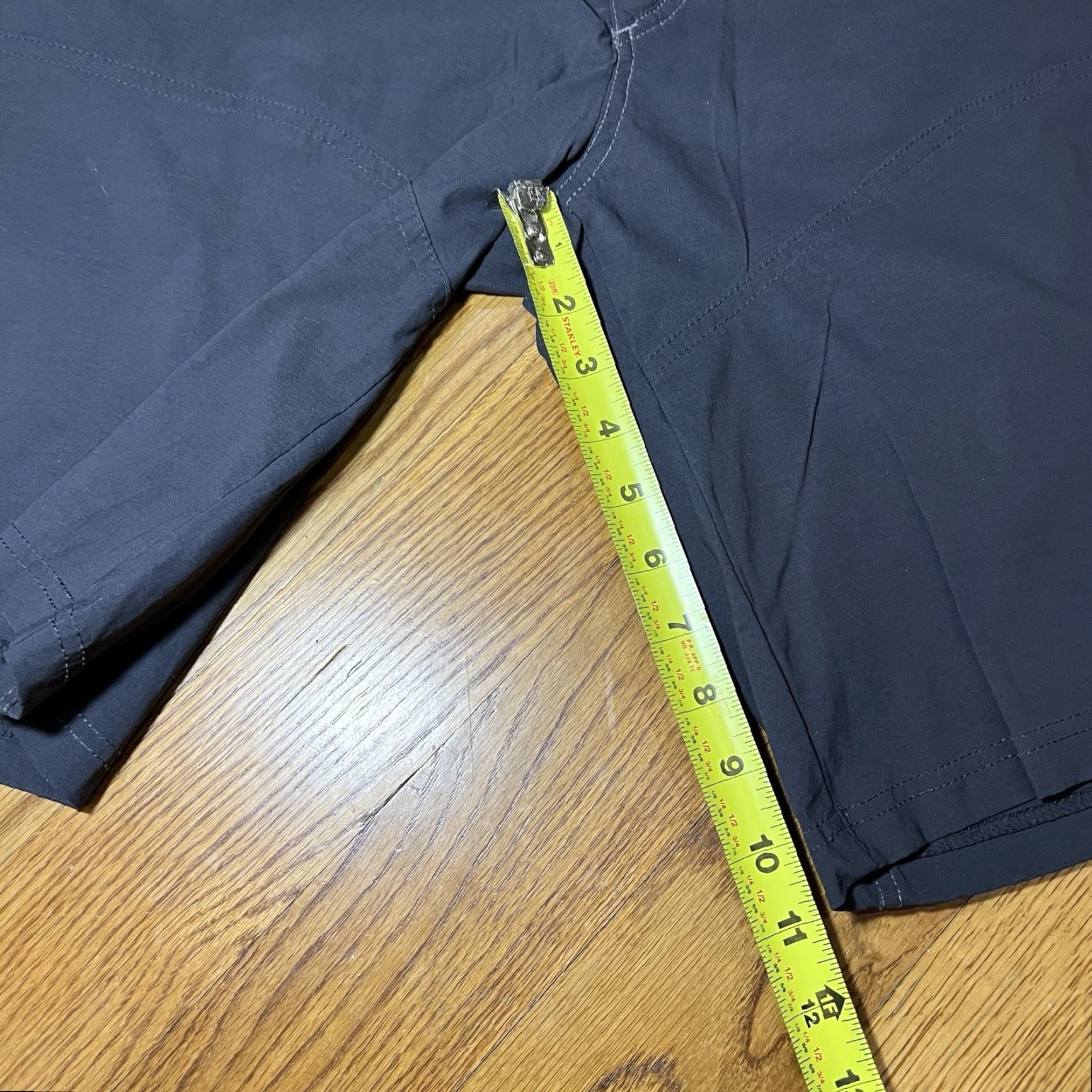 Vintage Kuhl Shorts Mens 38 Charcoal Nylon Stretch Renegade Performance Cargo Hiking Cargo Pocket Lightweight Pockets Zipper Button Flat Front Solid Gray Logo Size US 38 / EU 54 - 7 Thumbnail