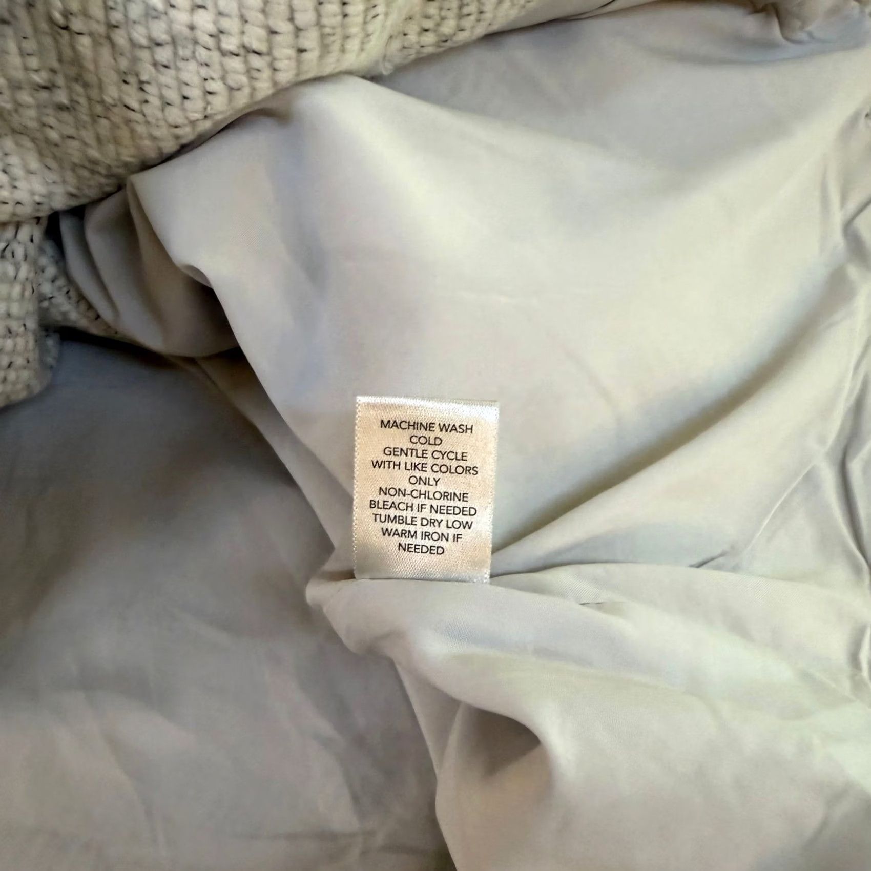 Vintage Christopher & Banks Textured Knit Zip Front Jacket White Womens Large NWT Gray/White Skin? Size L / US 10 / IT 46 - 7 Thumbnail