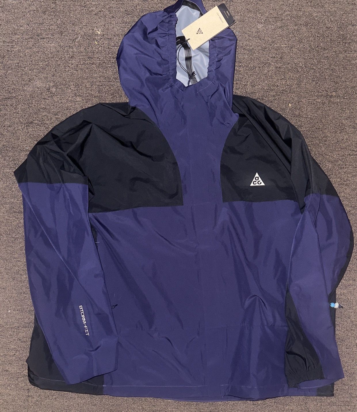 Nike ACG Storm-FIT Cascade Rains Full-Zip Jacket