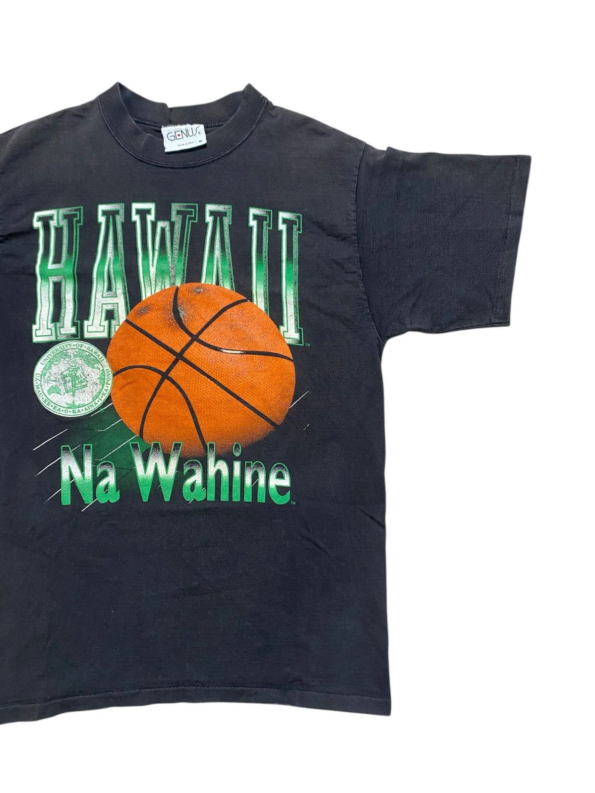 Vintage VINTAGE TSHIRT UNIVERSITY OF HAWAII NA WAHINE Size US M / EU 48-50 / 2 - 3 Thumbnail