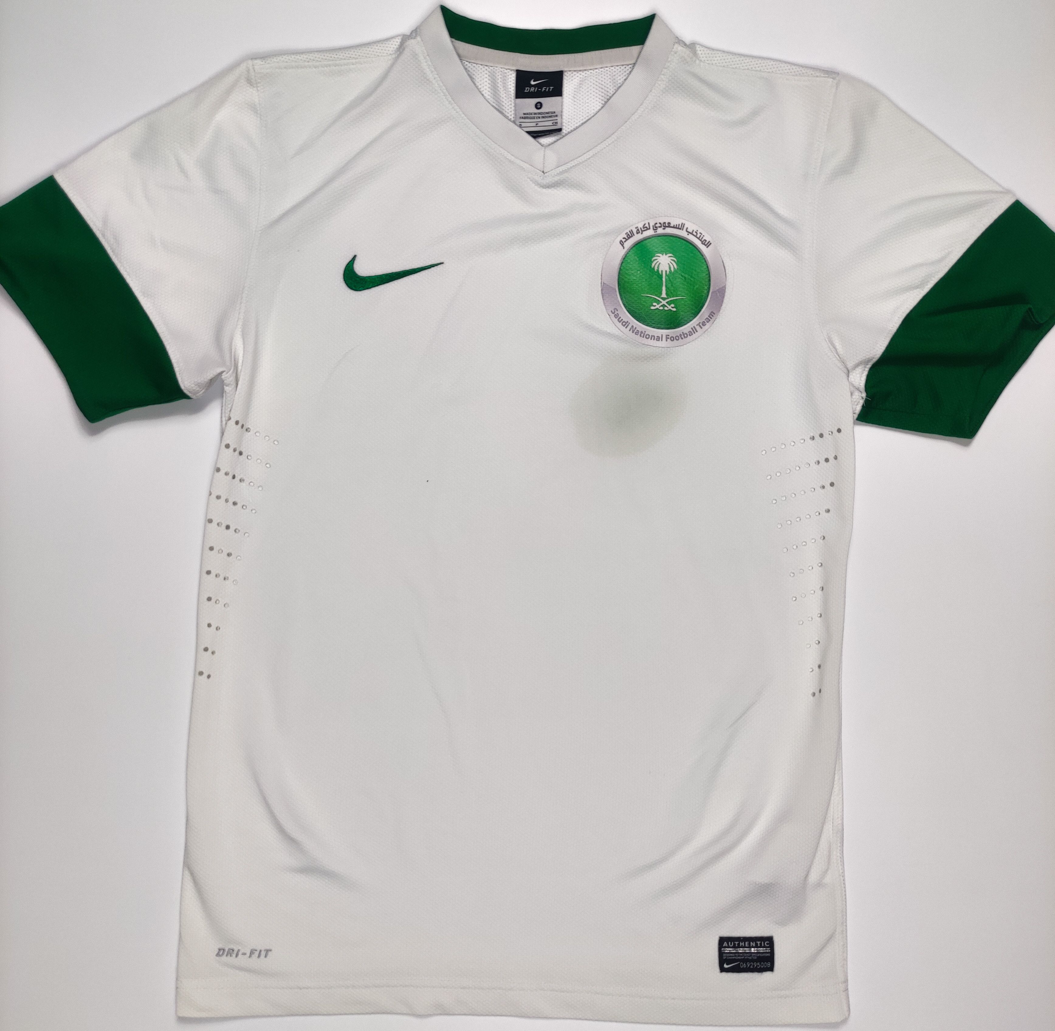 Nike Saudi Arabia 2013 Nike Home Shirt Kit Jersey Riyadh Jeddah Size US S / EU 44-46 / 1 - 1 Thumbnail