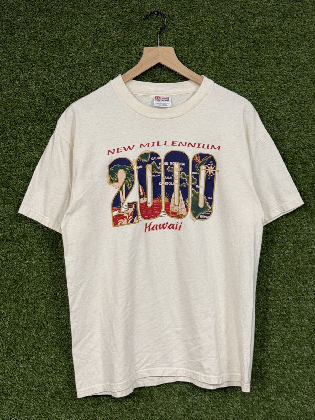 Vintage Vintage Hawaii Hanes Heavyweight 2000 Y2K Floral Aloha Tee Size US L / EU 52-54 / 3 - 1 Thumbnail