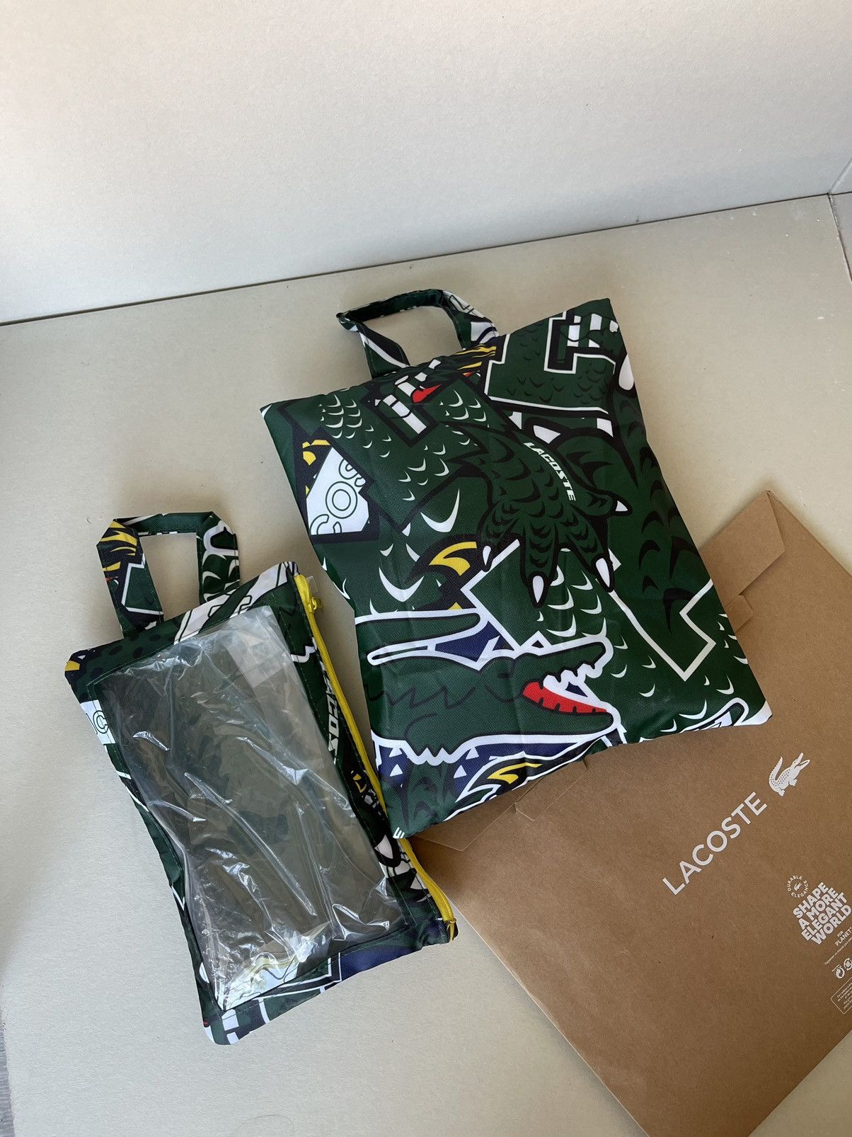 Lacoste × Larose Paris (new+box) Lacoste RARE! Travel kit (toiletries) unisex pouch Size ONE SIZE - 2 Thumbnail