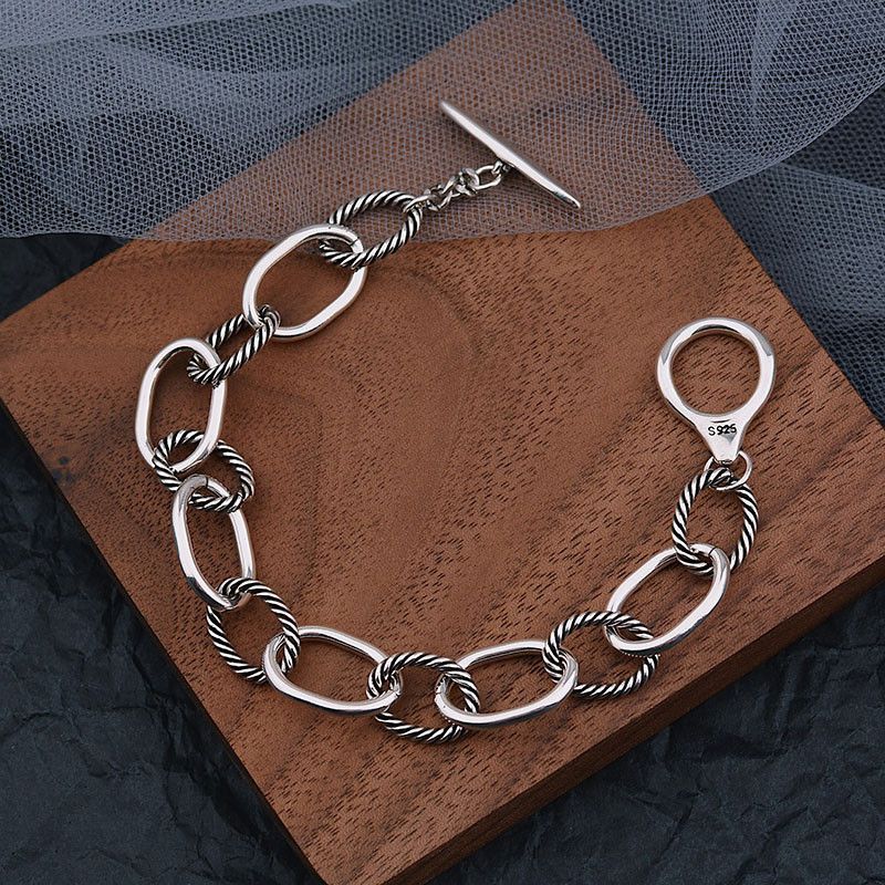 Jewelry Thick Chain Twist Bracelets Size ONE SIZE - 1 Thumbnail
