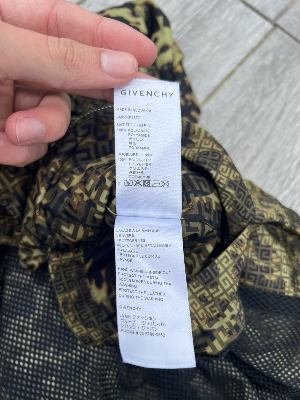 Givenchy Givenchy camouflage printed zip Size US L / EU 52-54 / 3 - 12 Thumbnail