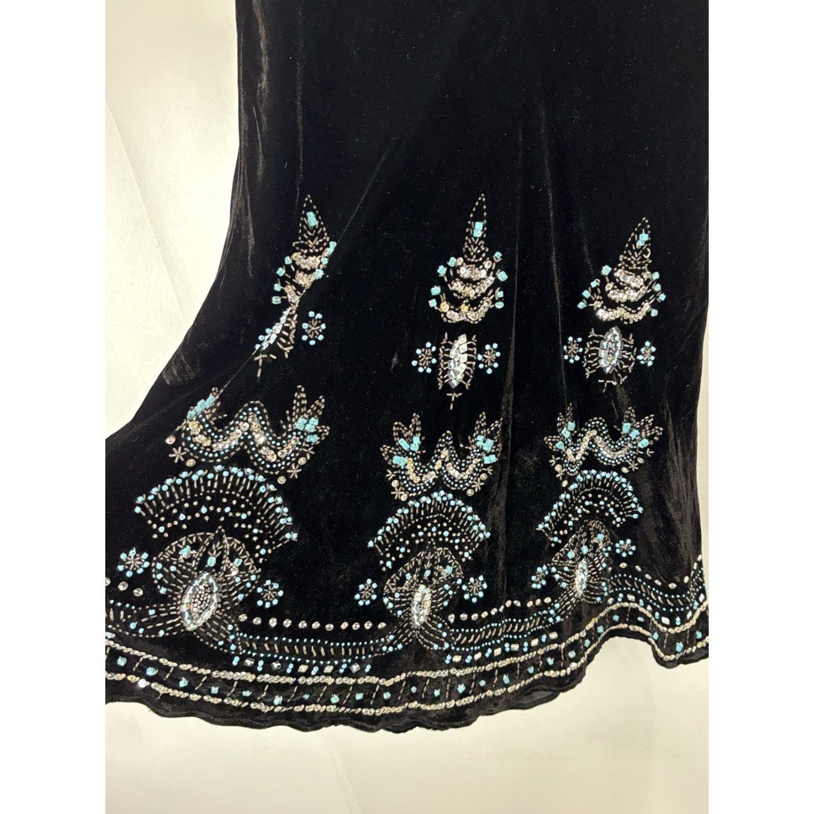 Vintage VINTAGE Carole Little Velvet Midi Skirt Women's Size 8 Black Turquoise Beads Goth 90s Size 30" / US 8 / IT 44 - 3 Thumbnail
