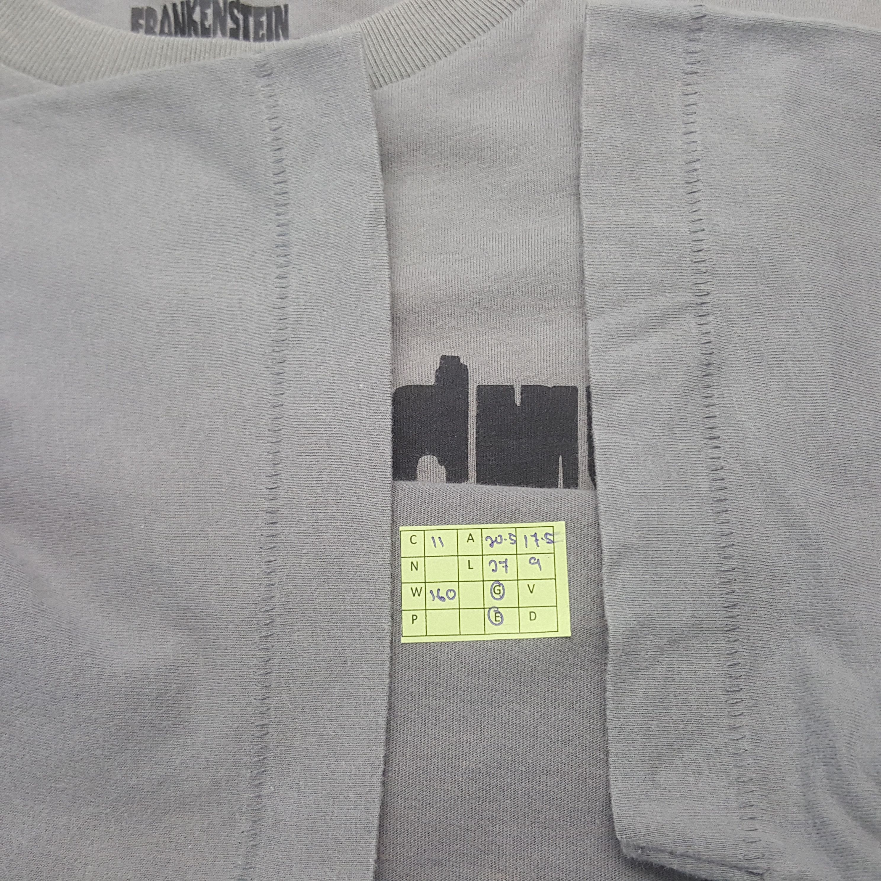 Uniqlo Vintage Frankenstein X Uniqlo Horror Movie Tshirt RR11 Size US M / EU 48-50 / 2 - 5 Thumbnail