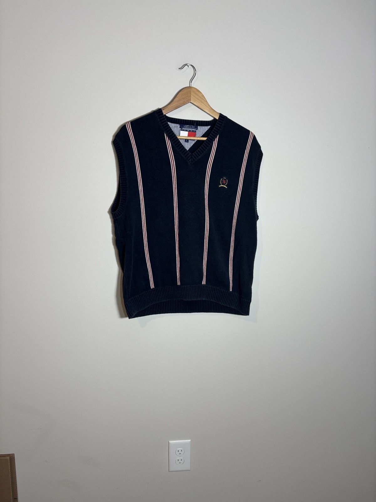 Tommy Hilfiger Vintage Y2K Tommy Hilfiger Sweater Vest Striped Preppy XL Size US XL / EU 56 / 4 - 1 Thumbnail