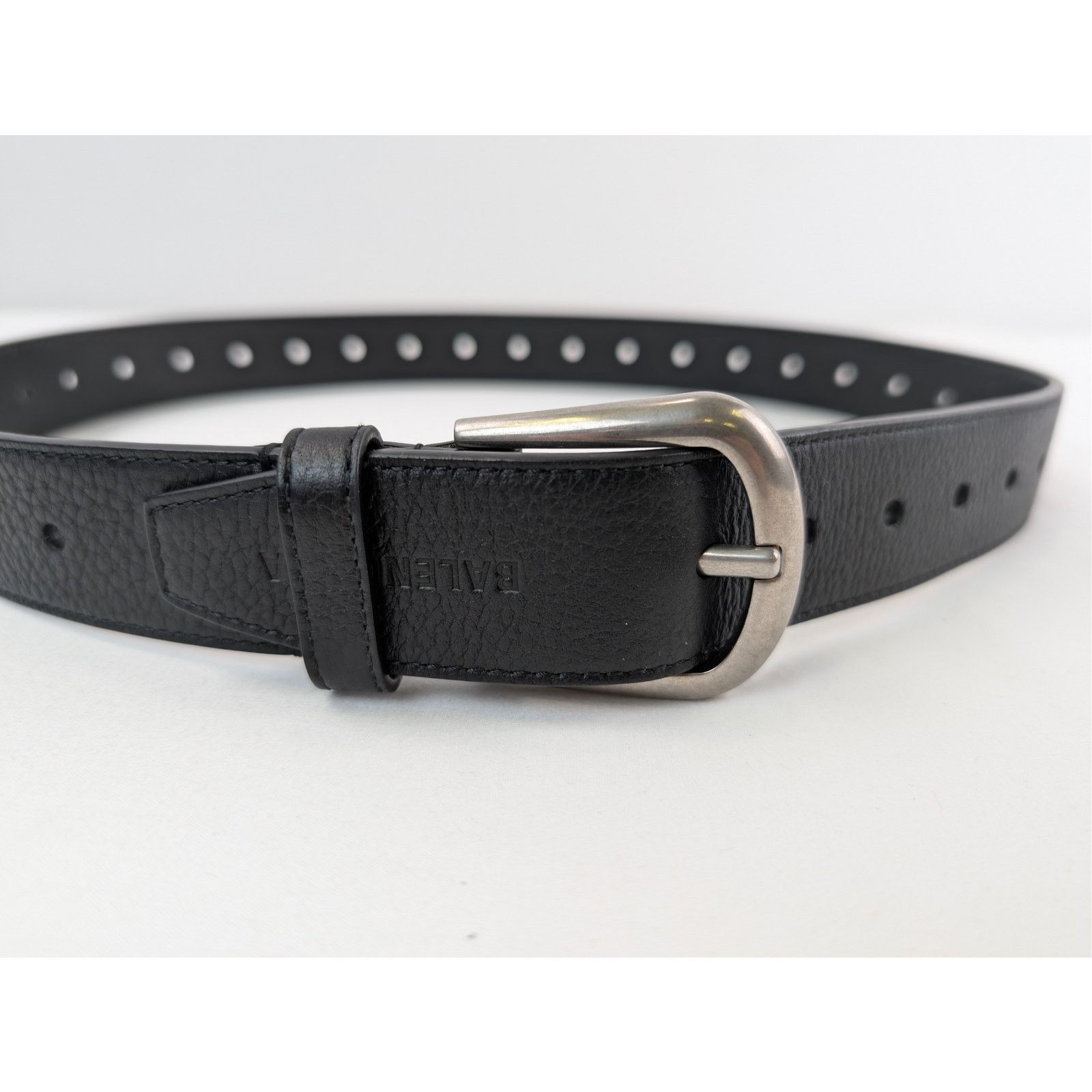 Balenciaga o1rshd1 Q:2 / Size: 85 / Vegetal Calf Half Moon Belt Black Size 34 - 7 Thumbnail