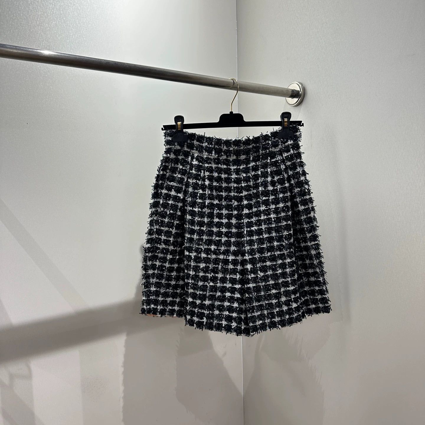Chanel Chanel Rooftop Check Shorts 36 Cotton Size 26" / US 2 / IT 38 - 2 Thumbnail