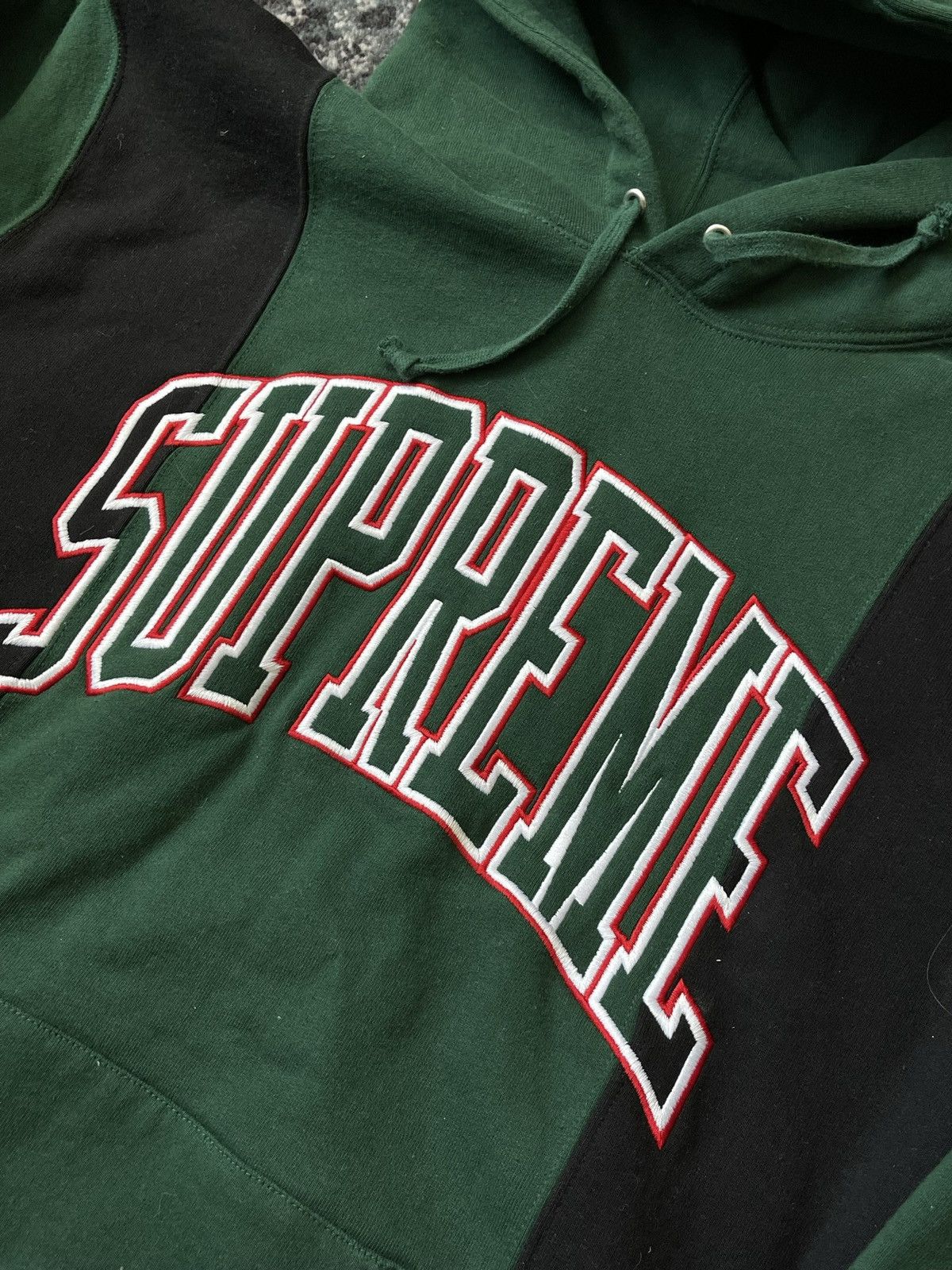 Supreme Supreme Paneled Arc Hoodie Green Size L Size US L / EU 52-54 / 3 - 2 Thumbnail
